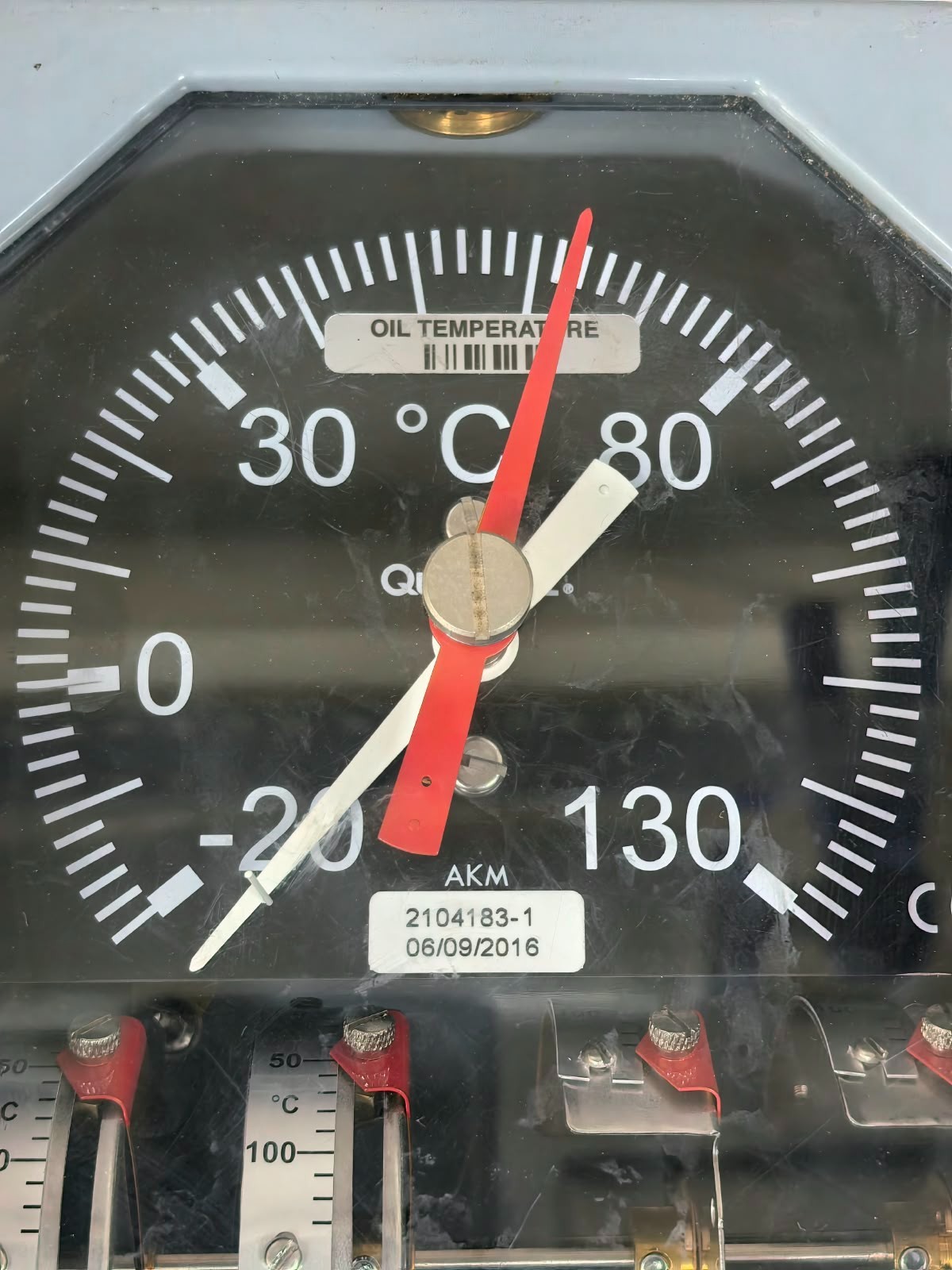 QUALITROL AKM 2104183-1 QUALITROL AKM 2104183-1 OIL TEMPERATURE 3