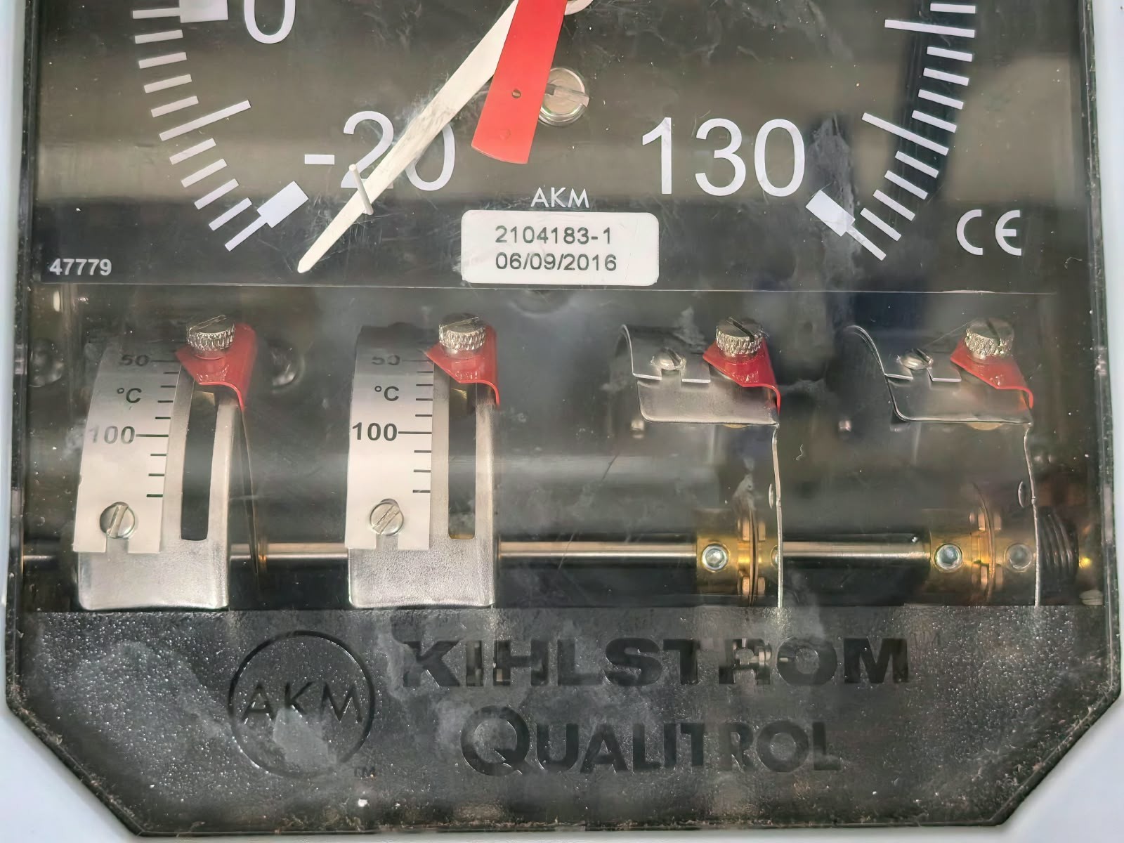 QUALITROL AKM 2104183-1 QUALITROL AKM 2104183-1 OIL TEMPERATURE 5