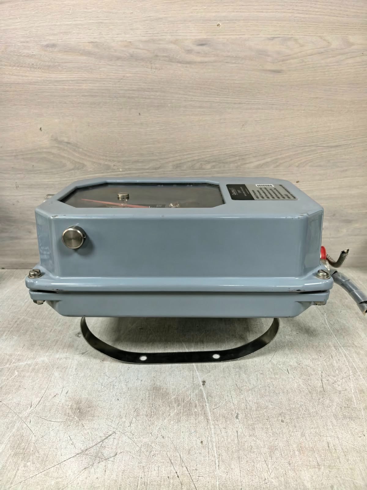 QUALITROL AKM 2104183-1 QUALITROL AKM 2104183-1 OIL TEMPERATURE 8