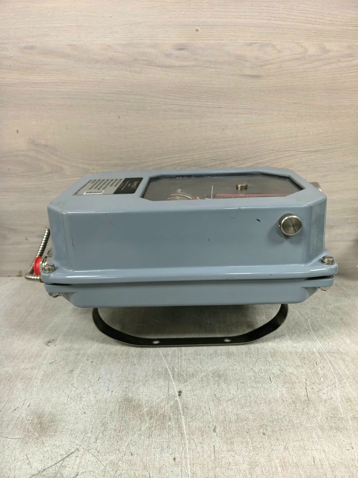 QUALITROL AKM 2104183-1 QUALITROL AKM 2104183-1 OIL TEMPERATURE 9