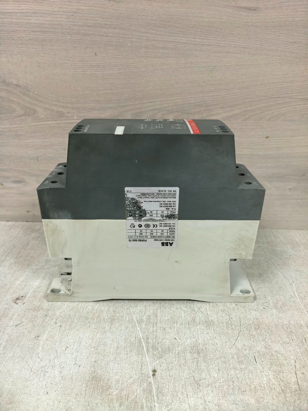 ABB PSR85-600-70 ABB PSR85-600-70 1SFA896114R7000 SOFT STARTER 8