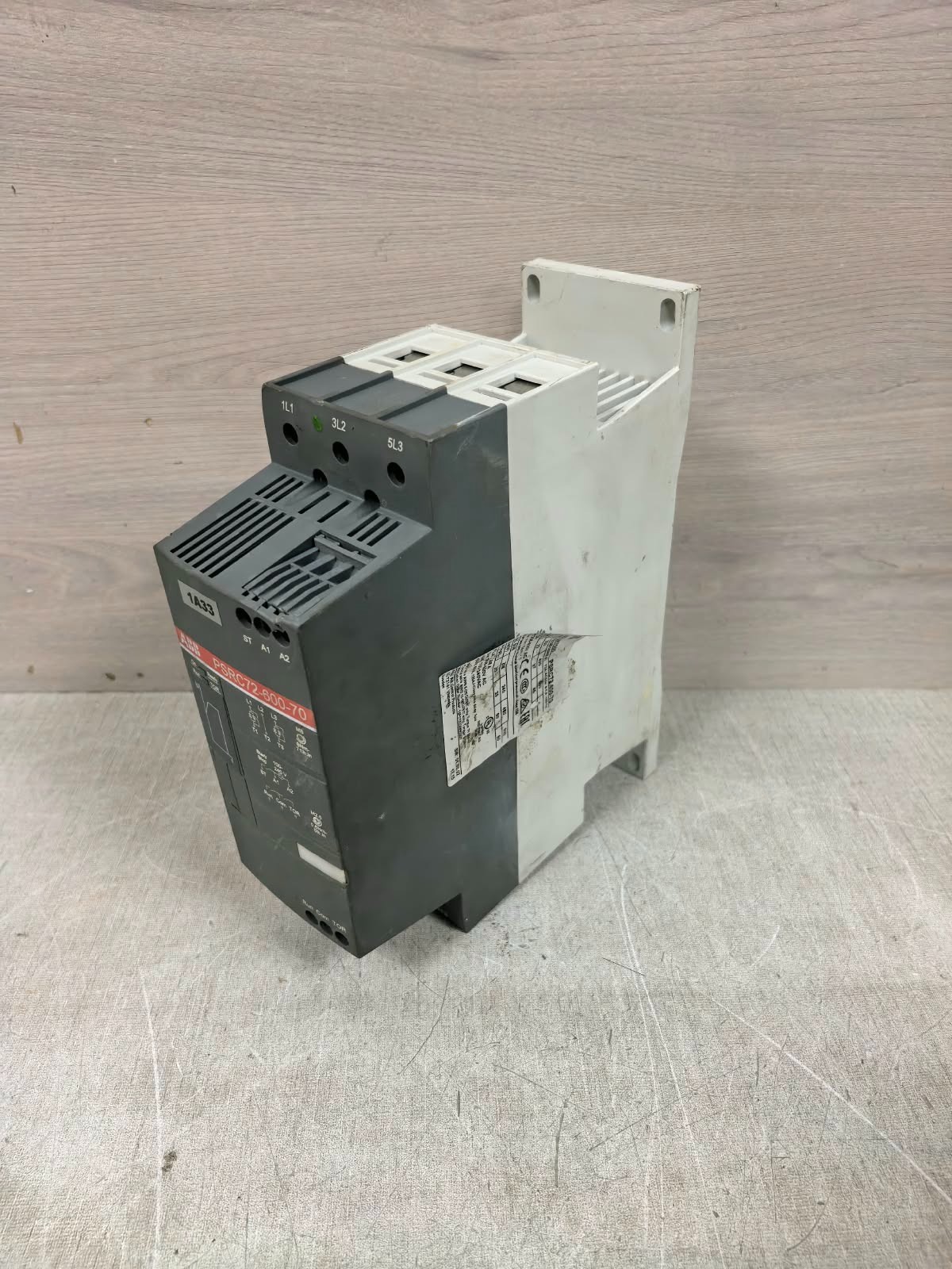 ABB PSRC72-600-70 ABB PSRC72-600-70 1SFA896213R7000 SOFT STARTER 5
