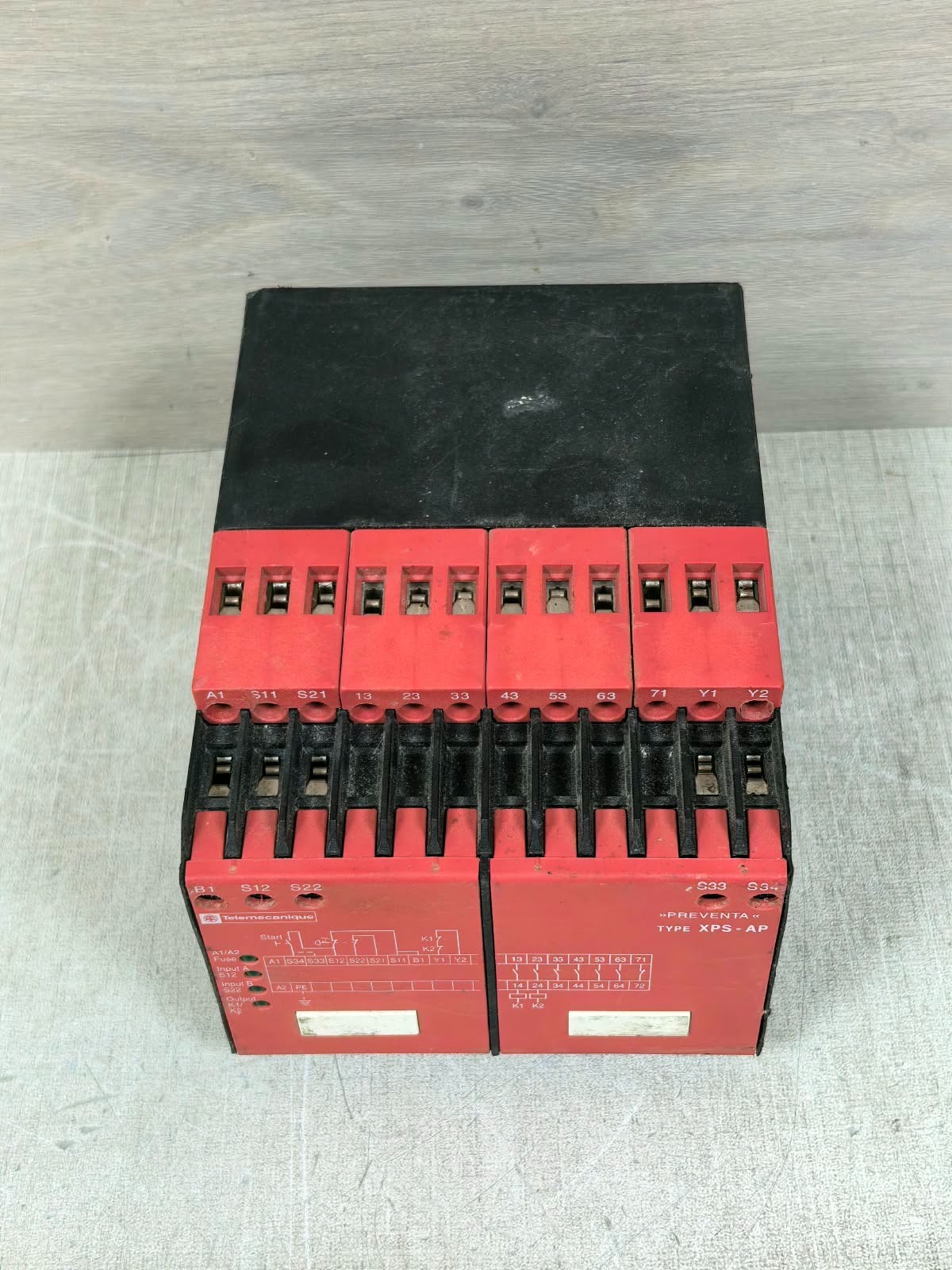 Telemecanique XPS-AP / XPSAP5140 TELEMECANIQUE XPS-AP / XPSAP5140 SAFETY RELAY 24VAC 8