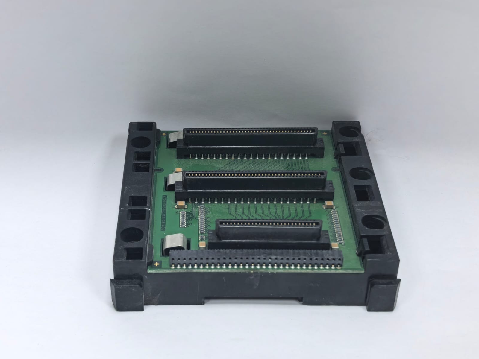 Eaton XIOC-BP-XC1 EATON XIOC-BP-XC1 BASIC MODULAR PLC BACKPLANE 5