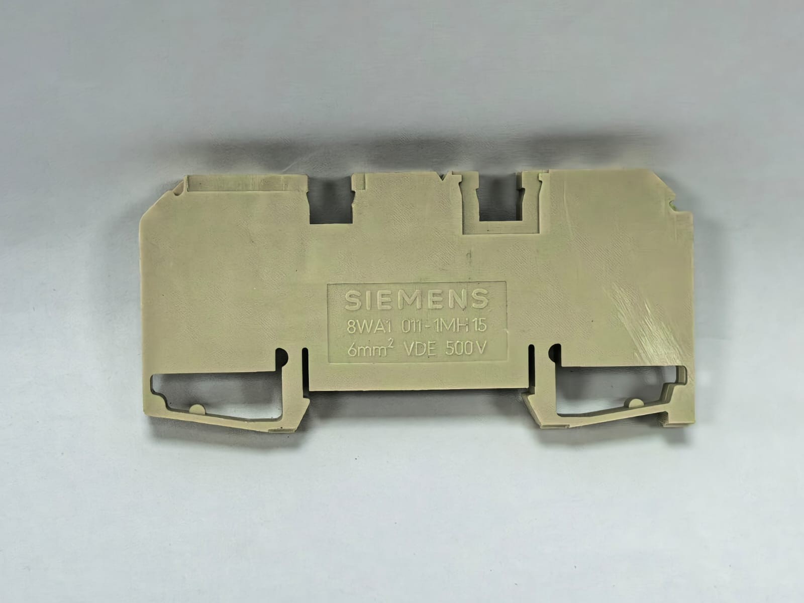 Siemens 8WA1 011-1MH15 SIEMENS 8WA1 011-1MH15 TERMINAL BLOCK 6MM VDE 500V PCS 3