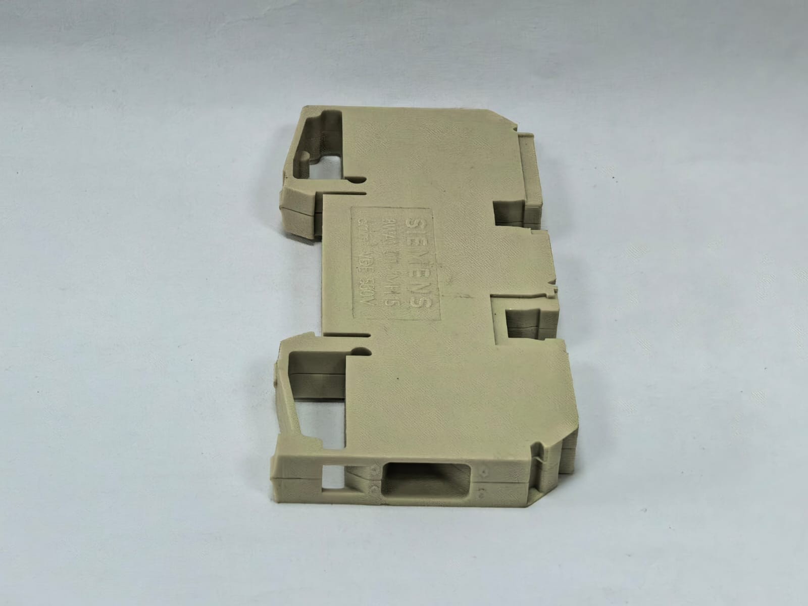 Siemens 8WA1 011-1MH15 SIEMENS 8WA1 011-1MH15 TERMINAL BLOCK 6MM VDE 500V PCS 6