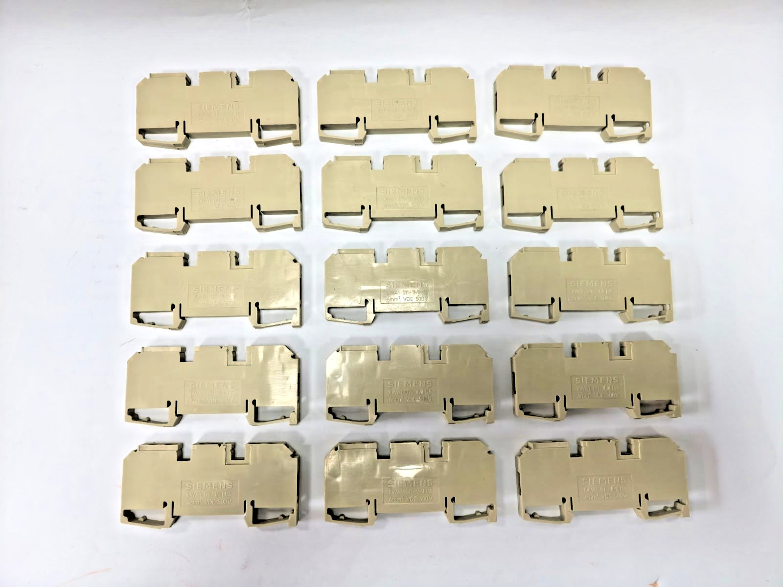 Siemens 8WA1 011-1MH15 SIEMENS 8WA1 011-1MH15 TERMINAL BLOCK 6MM VDE 500V PCS 1