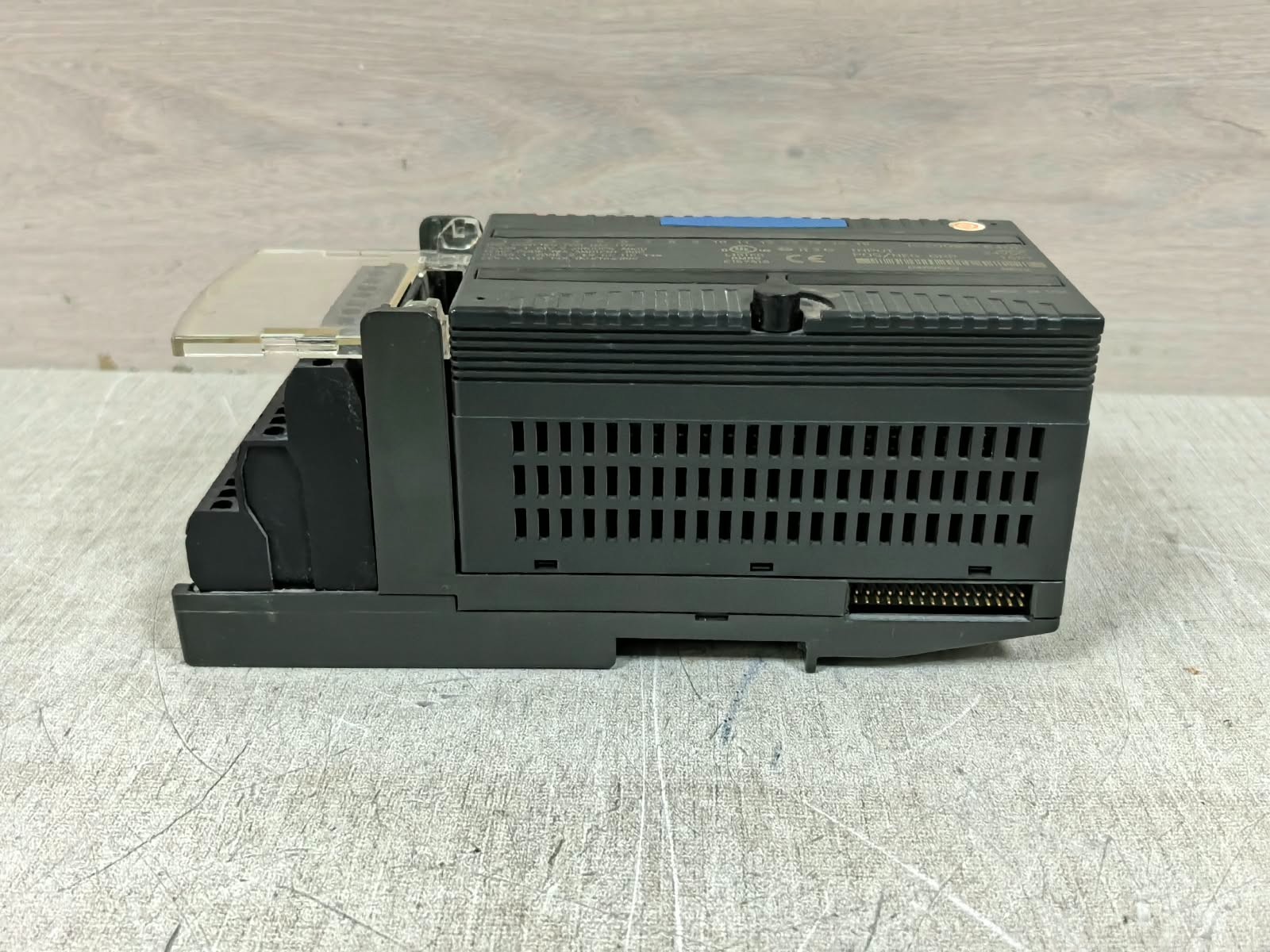 GE FANUC IC200MDL640F WITH IC200CHS022C GE FANUC IC200MDL640F WITH IC200CHS022C POSITIVE LOGIC OUTPUT MODULE 7