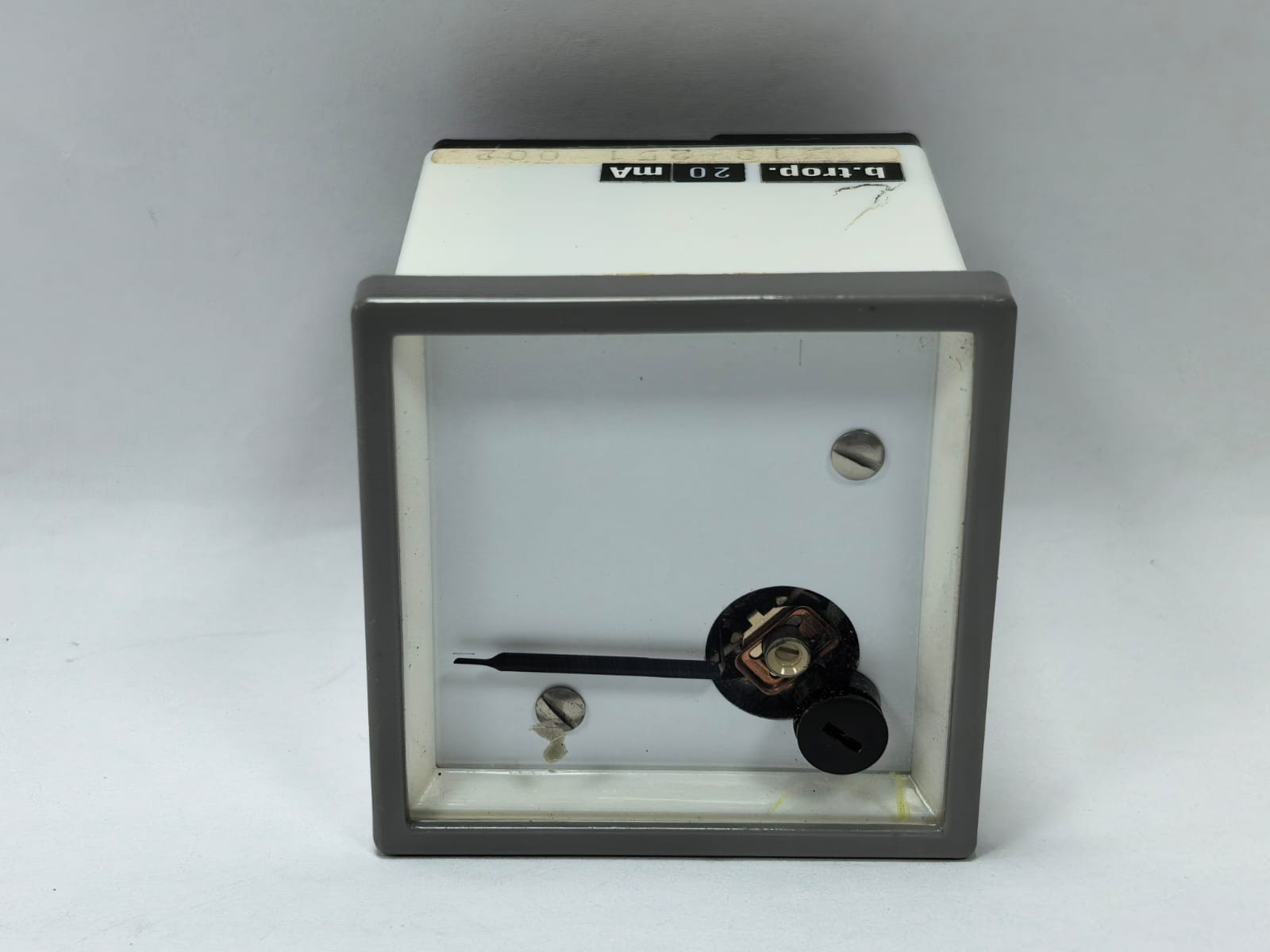 B.TROP 318 251 002 B.TROP 318 251 002 ANALOG AMPEREMETER 20 MA 1