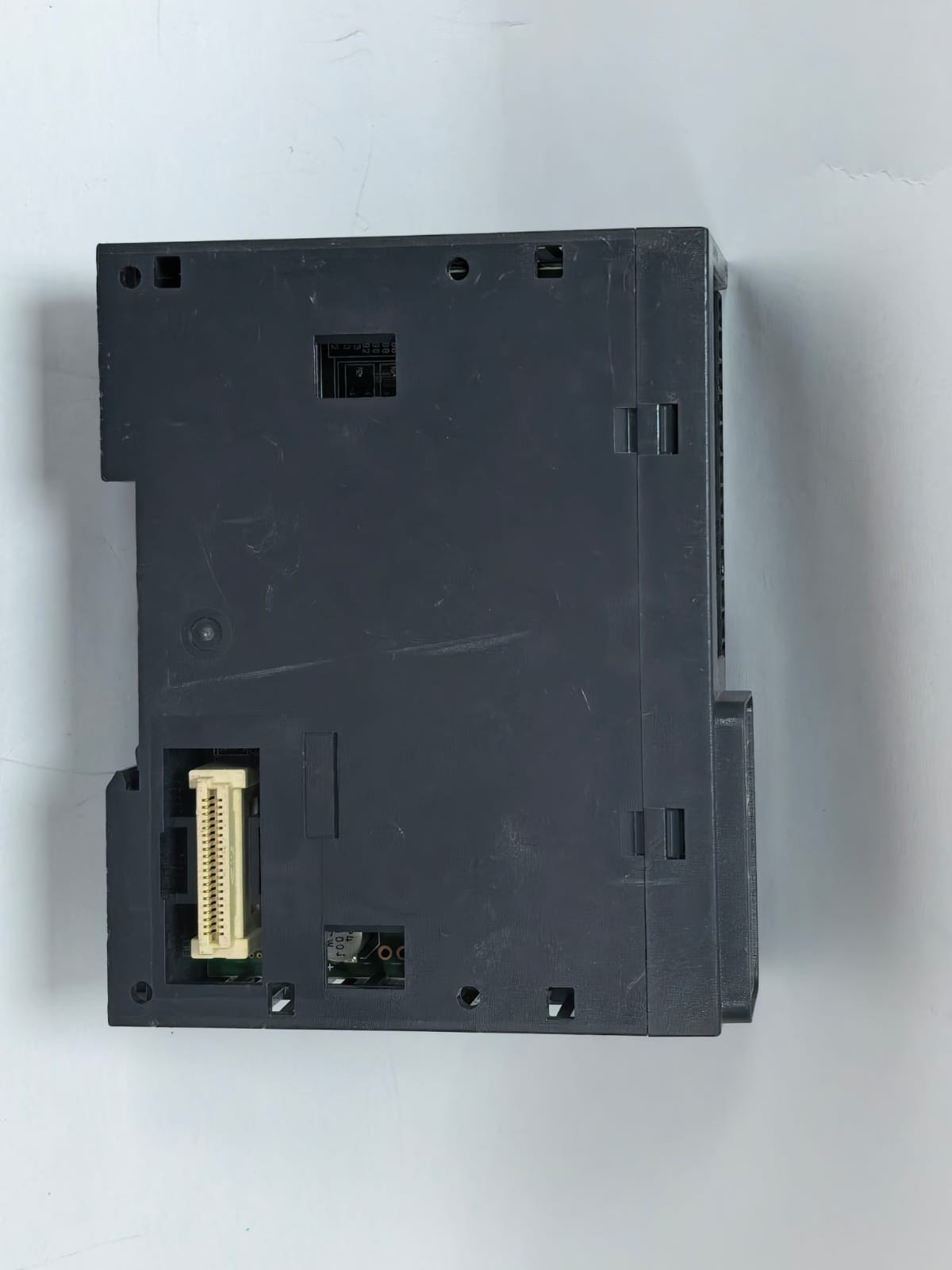 Schneider Electric TM3DM24R SCHNEIDER ELECTRIC TM3DM24R INPUT/OUTPUT MODULE PV.02 RL.09 5