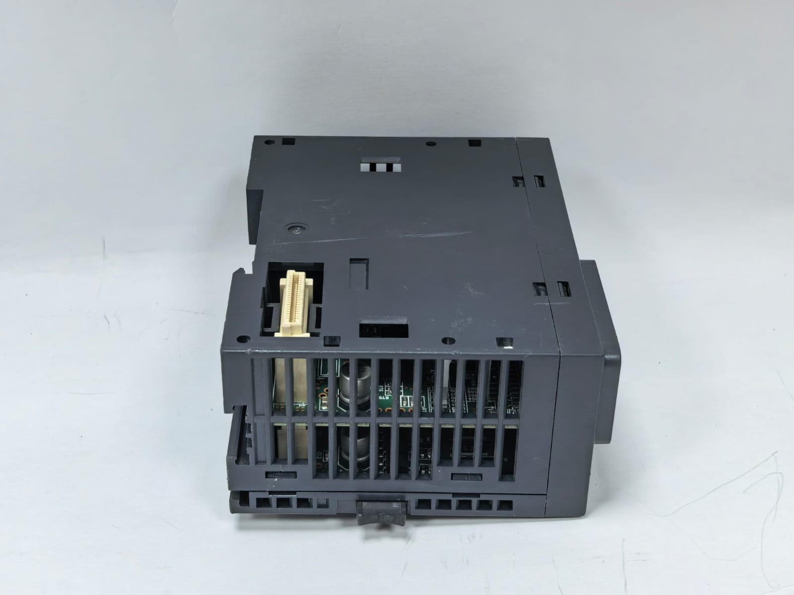 Schneider Electric TM3DM24R SCHNEIDER ELECTRIC TM3DM24R INPUT/OUTPUT MODULE PV.02 RL.09 6
