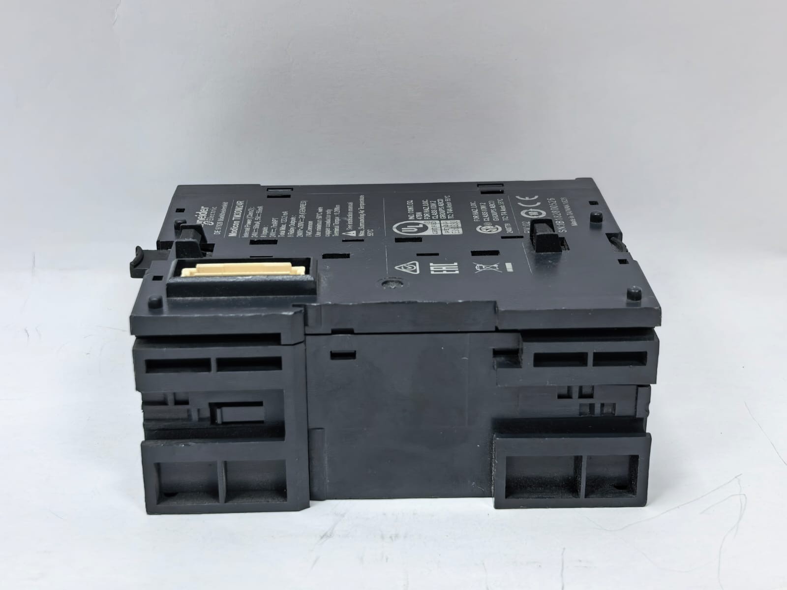 Schneider Electric TM3DM24R SCHNEIDER ELECTRIC TM3DM24R INPUT/OUTPUT MODULE PV.02 RL.09 8