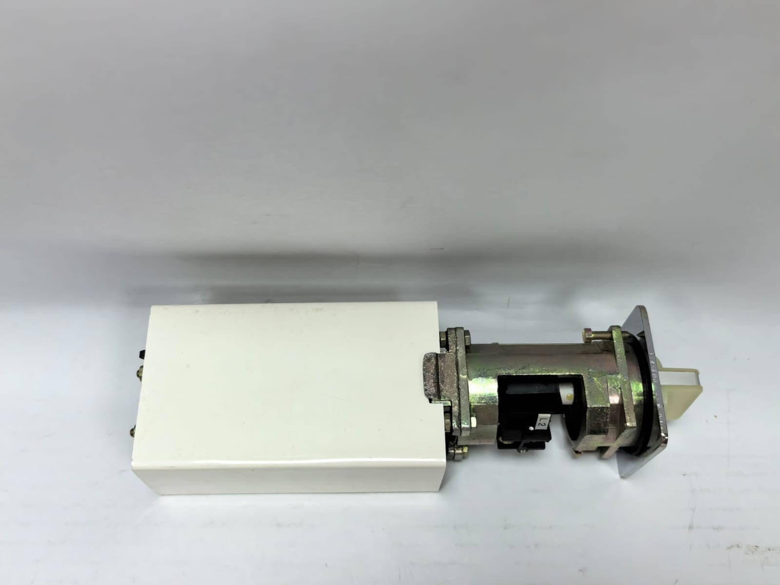CB SW ROTARY CAM SWITCH LAMP 130V 3