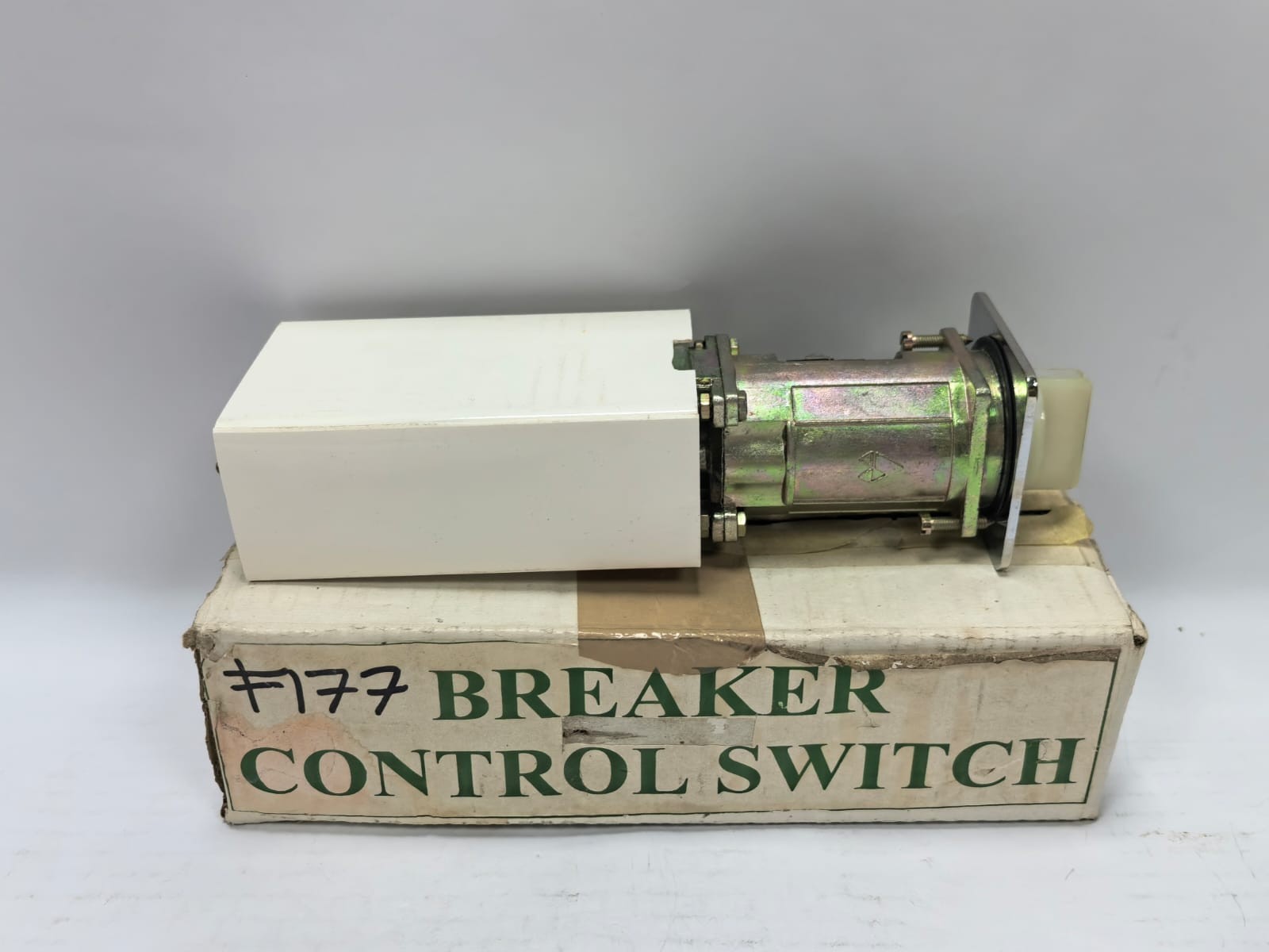 CB SW ROTARY CAM SWITCH LAMP 130V 1