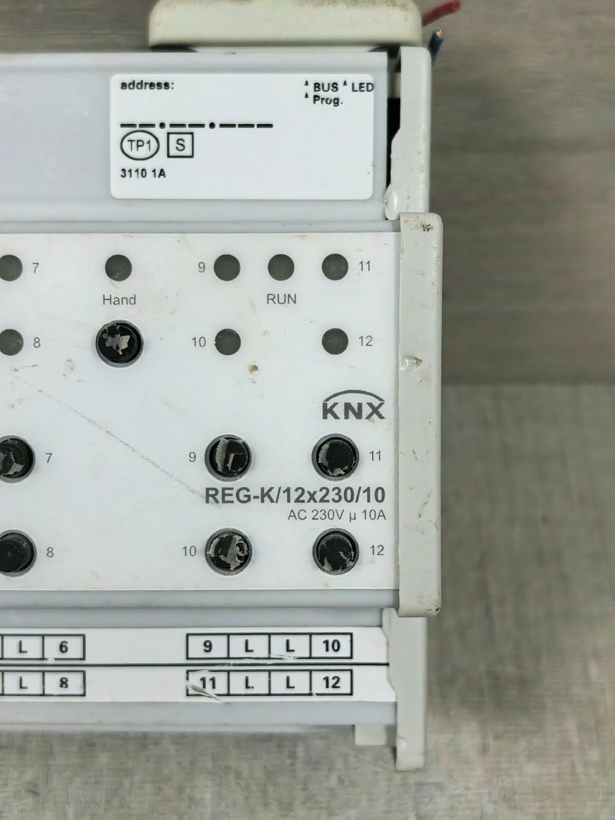 Schneider Electric MTN649212 SCHNEIDER ELECTRIC MTN649212 REG-K/12X230/10 SWITCH ACTUATOR WITH MANUAL MODE 3