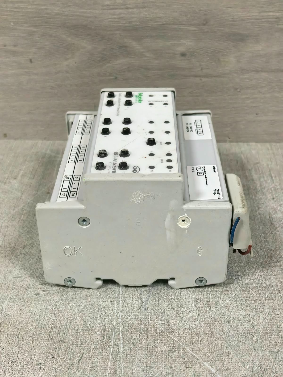 Schneider Electric MTN649212 SCHNEIDER ELECTRIC MTN649212 REG-K/12X230/10 SWITCH ACTUATOR WITH MANUAL MODE 10