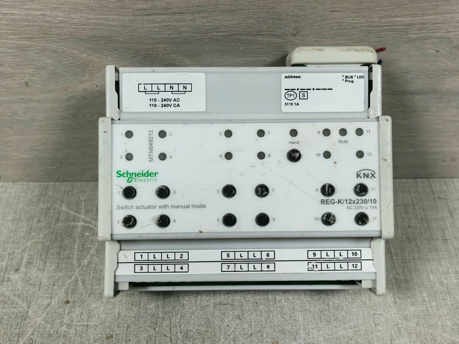 Schneider Electric MTN649212 SCHNEIDER ELECTRIC MTN649212 REG-K/12X230/10 SWITCH ACTUATOR WITH MANUAL MODE 1