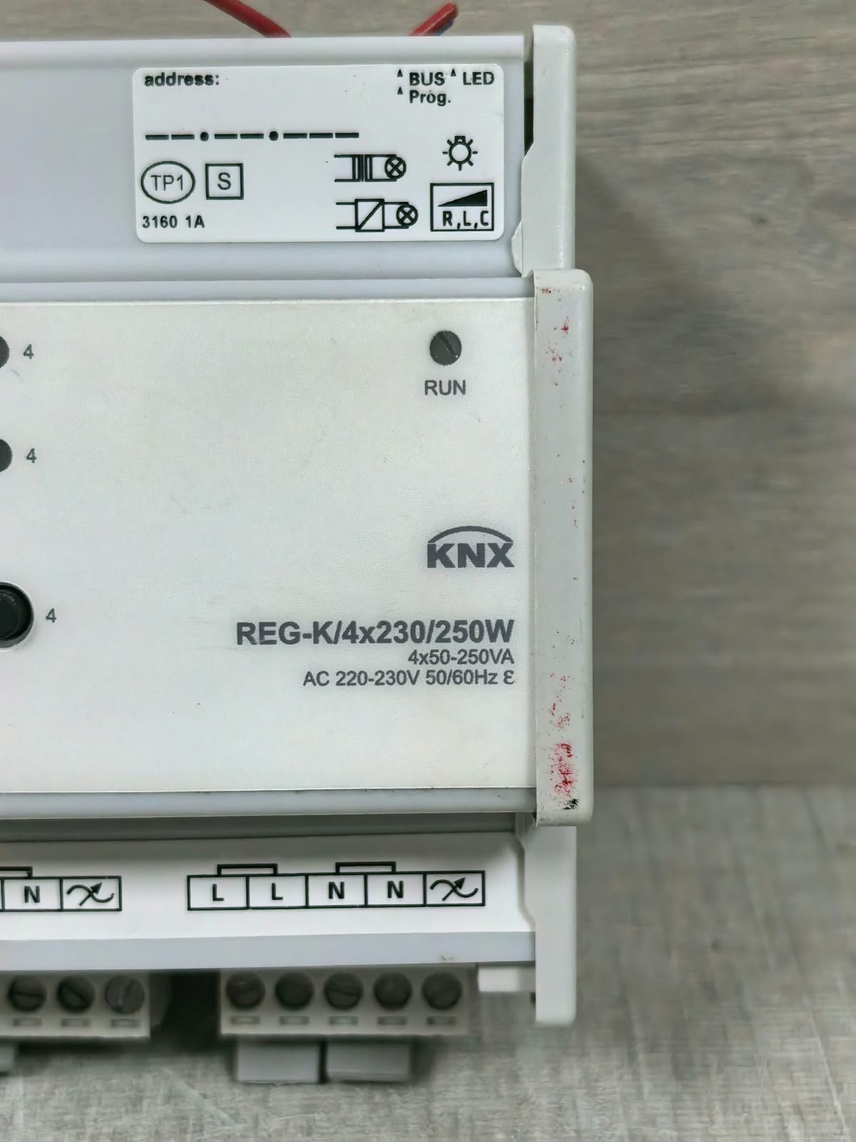 Schneider Electric MTN649325 SCHNEIDER ELECTRIC MTN649325 REG-K/ 4X230/250W KNX UNIVERSAL DIMMING ACTUATOR 3