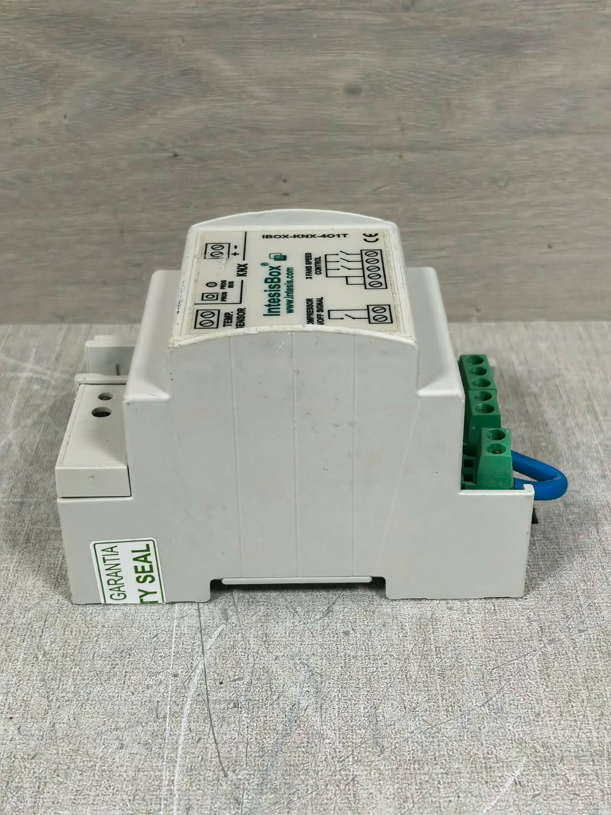 INTESISBOX IBOX-KNX-401T INTESISBOX IBOX-KNX-401T CONTROLLER 8