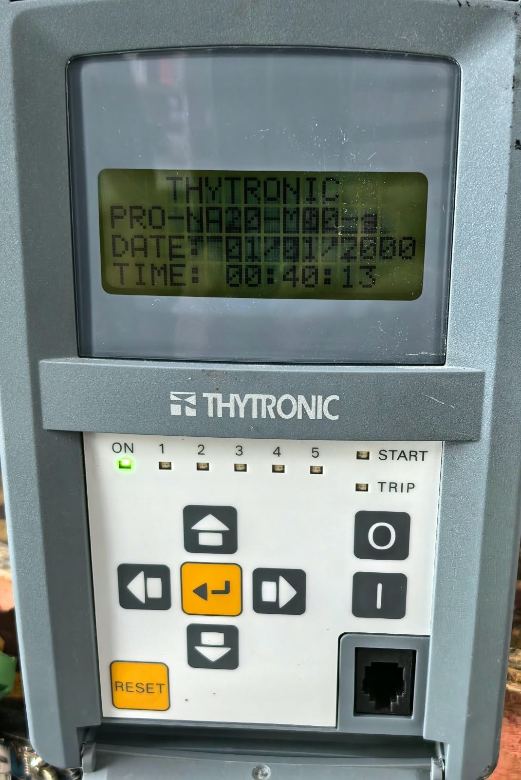 THYTRONIC NA20#0A2MM000 THYTRONIC NA20#0A2MM000 OVER-CURRENT PROTECTION RELAY 110-230VAC/DC 2