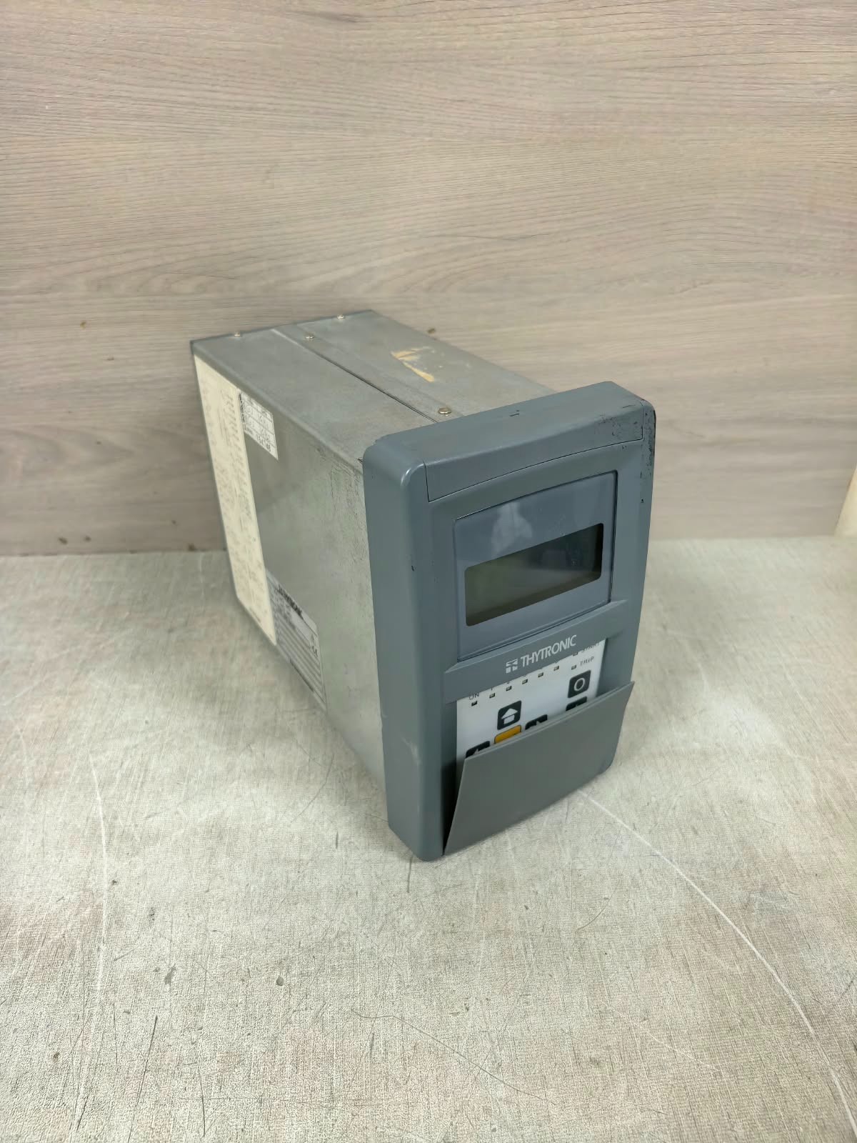 THYTRONIC NA20#0A2MM000 THYTRONIC NA20#0A2MM000 OVER-CURRENT PROTECTION RELAY 110-230VAC/DC 7