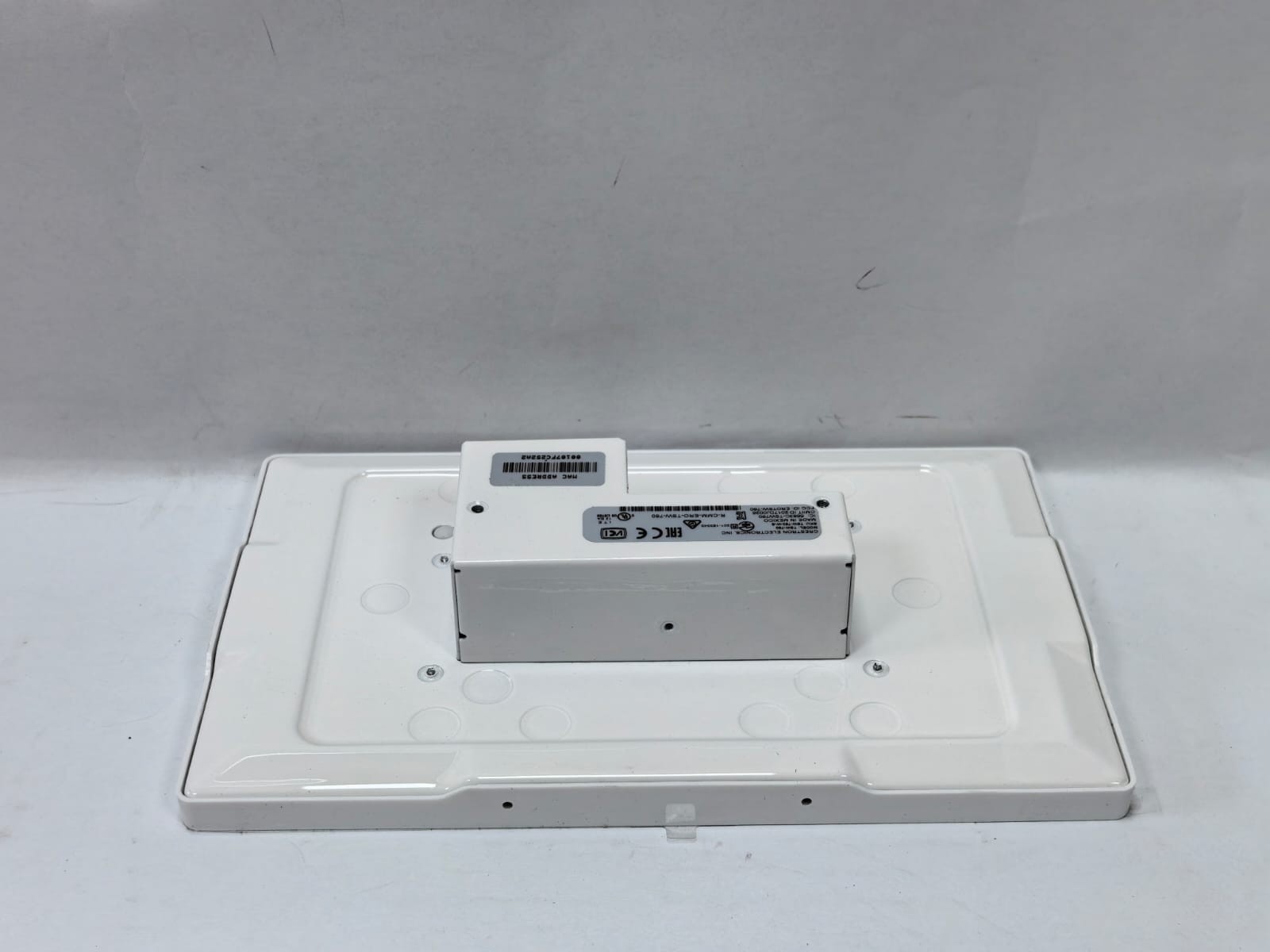 Crestron TSW-760/ TSW-760-W-S CRESTRON TSW-760/ TSW-760-W-S 7 INCH WALL MOUNT TOUCH SCREEN, WHITE SMOOTH 7