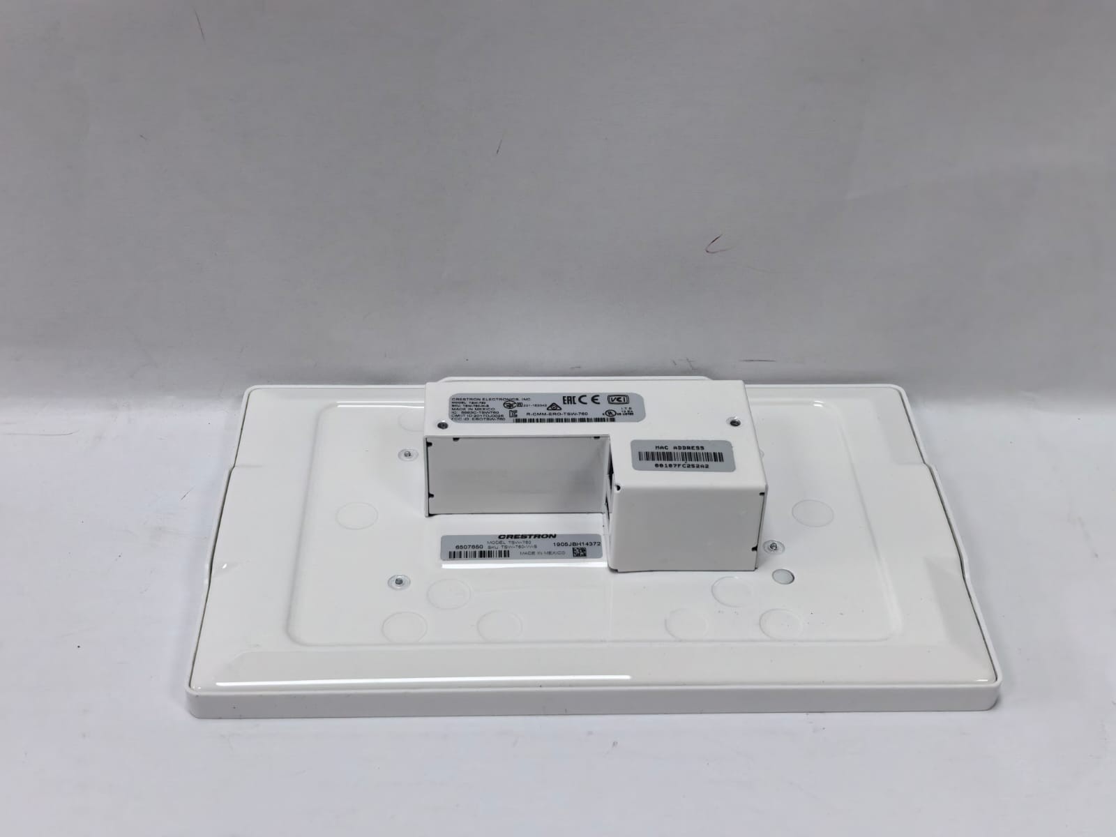 Crestron TSW-760/ TSW-760-W-S CRESTRON TSW-760/ TSW-760-W-S 7 INCH WALL MOUNT TOUCH SCREEN, WHITE SMOOTH 8