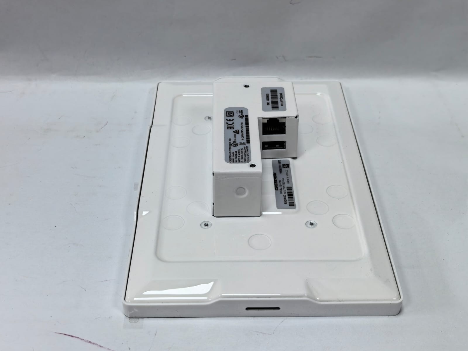 Crestron TSW-760/ TSW-760-W-S CRESTRON TSW-760/ TSW-760-W-S 7 INCH WALL MOUNT TOUCH SCREEN, WHITE SMOOTH 10