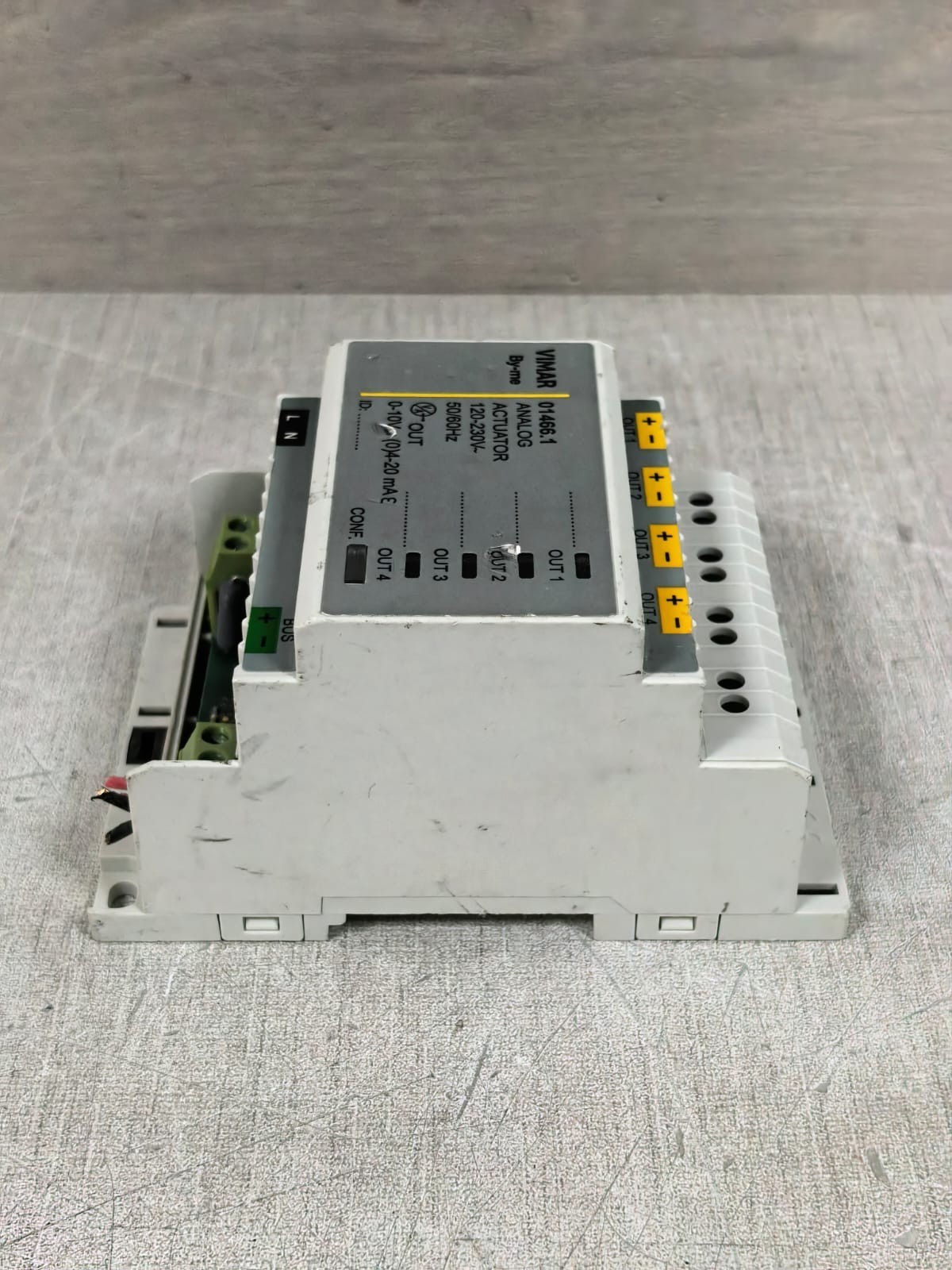 VIMAR 01466.1 VIMAR 01466.1 ANALOG ACTUATOR 120-230V 6