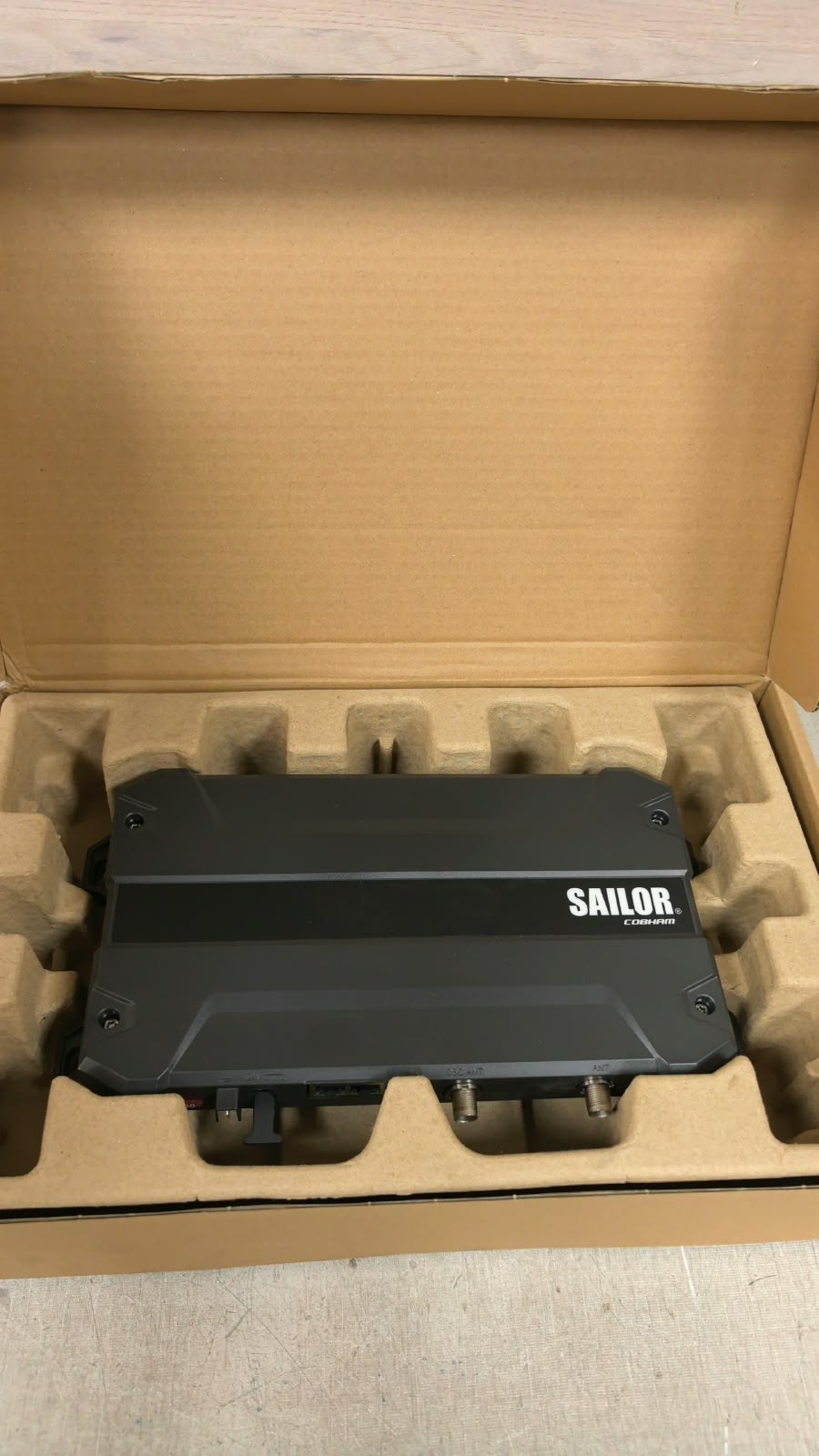 SAILOR COMBHAM TT-7226A / 406201A-00500 / 7724 SAILOR COMBHAM TT-7226A TRANSCEIVER /406201A-00500 HANDSET / 7724 CONTROL UNIT 5