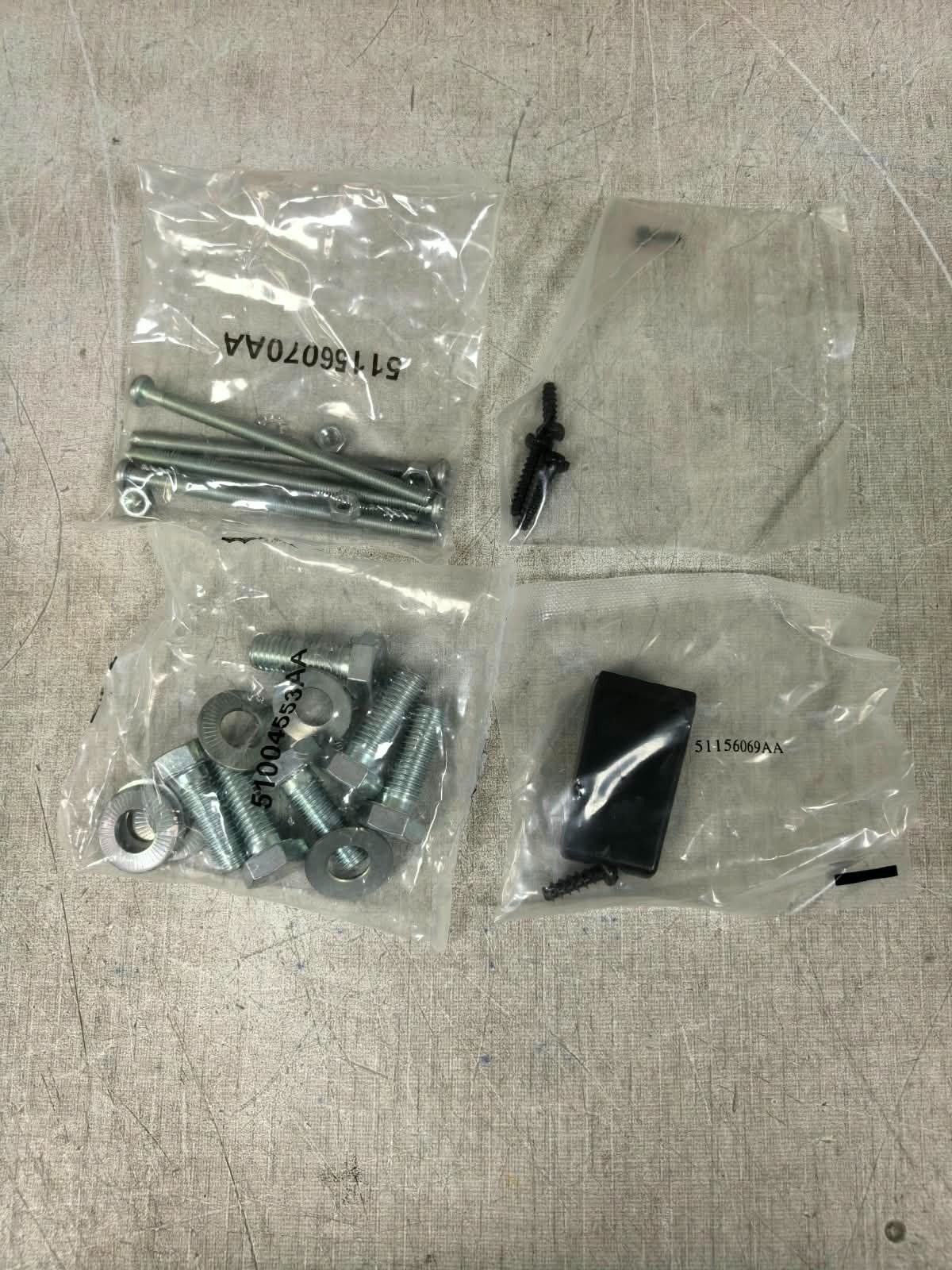 Schneider Electric LV563003 CVS630F SCHNEIDER ELECTRIC LV563003 CVS630F WITHOUT TRIP UNIT 9