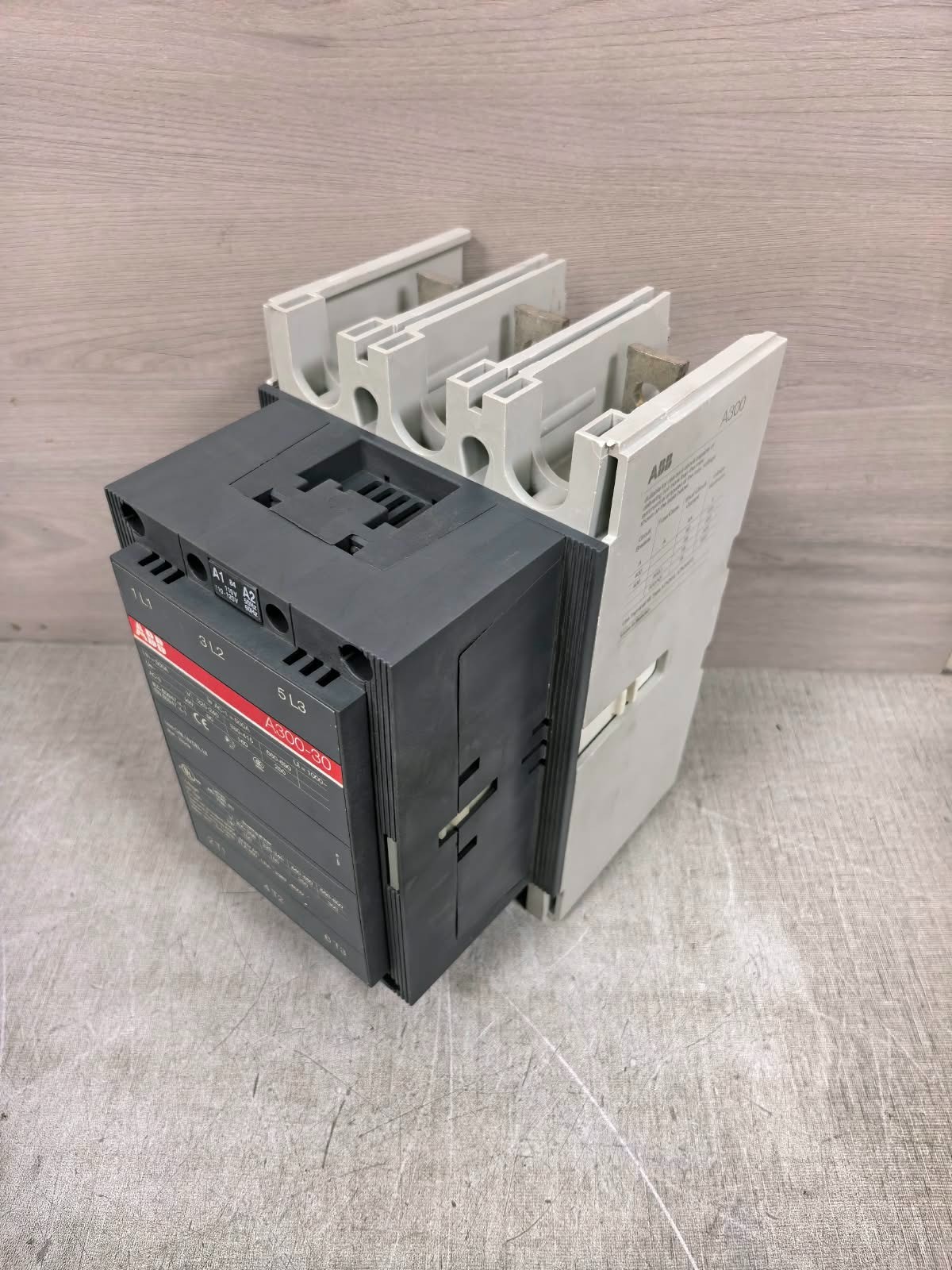 ABB A300-30 ABB A300-30 CONTACTOR 500A 5
