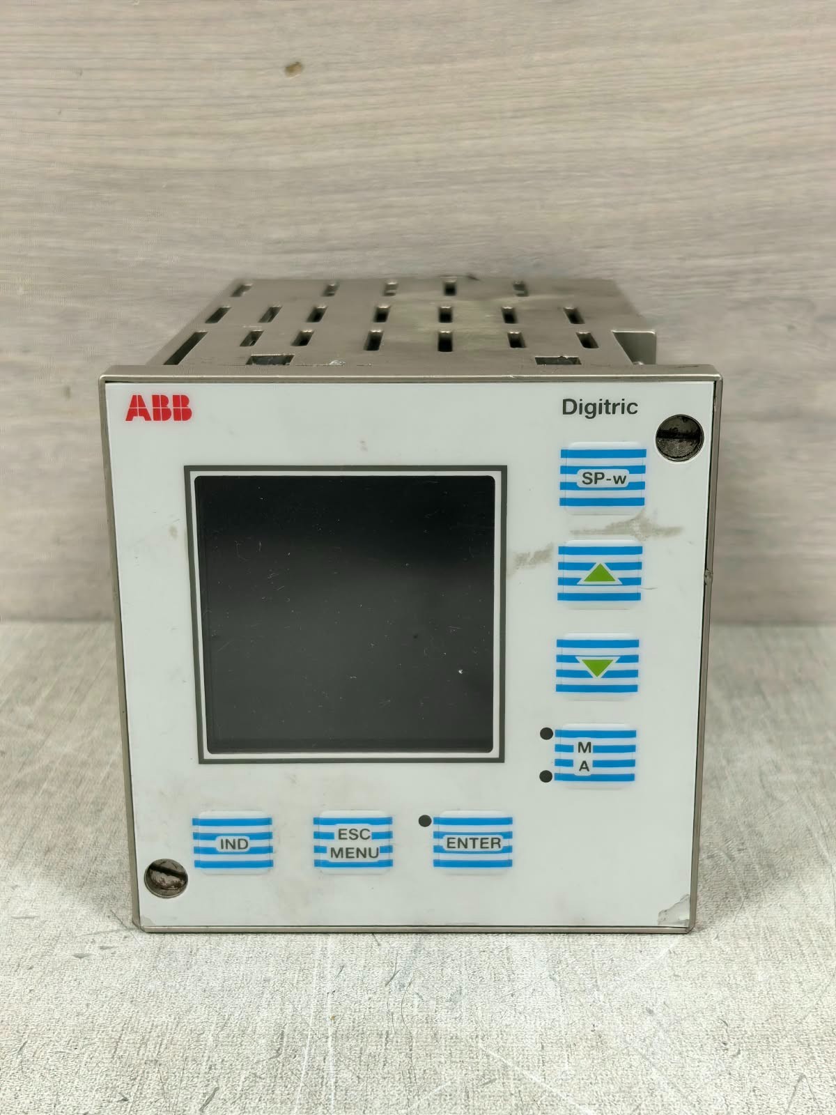 ABB DIGITRIC 100 ABB DIGITRIC 100 CONTROLLER 90-240VAC 2