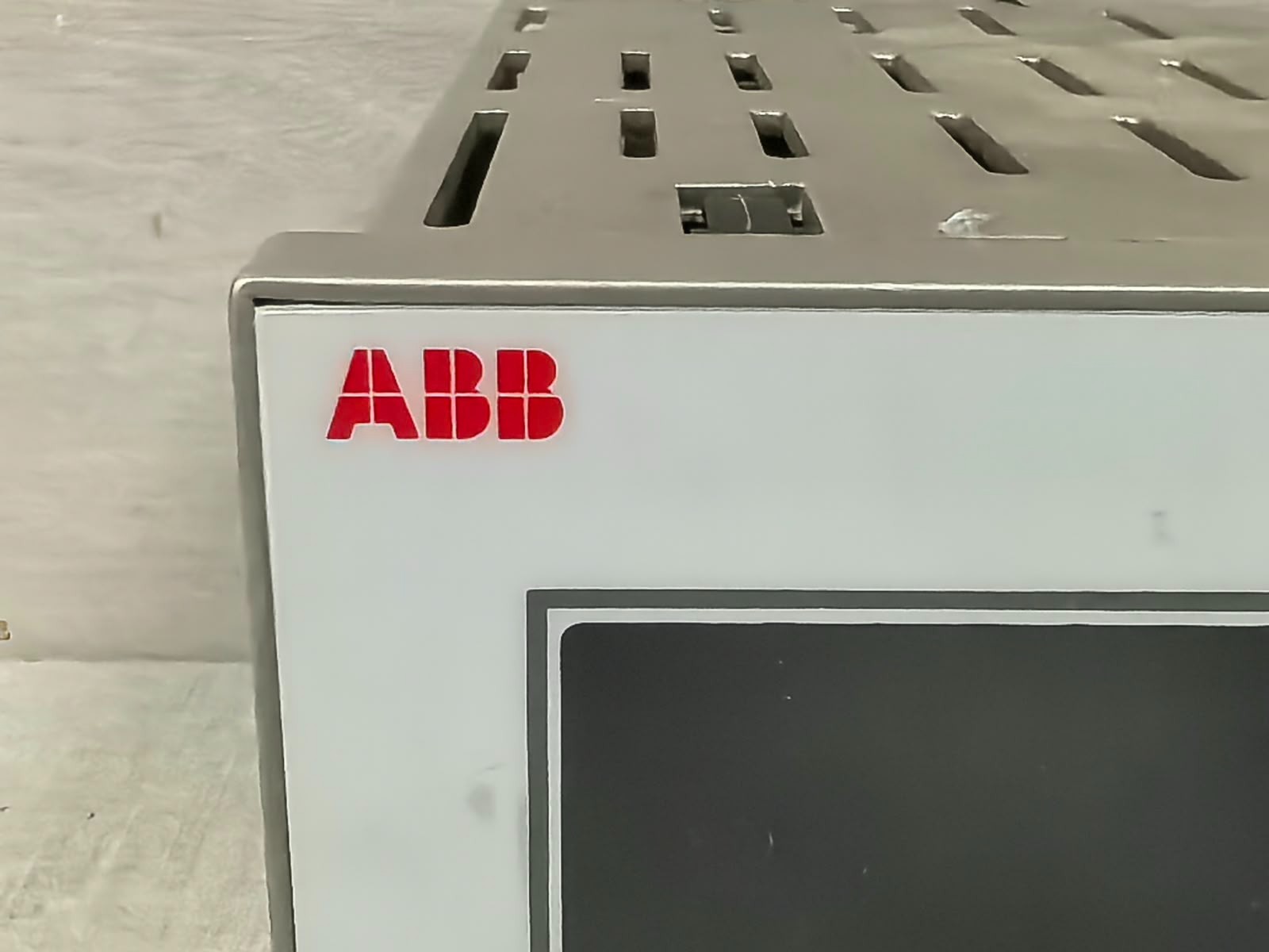 ABB DIGITRIC 100 ABB DIGITRIC 100 CONTROLLER 90-240VAC 3