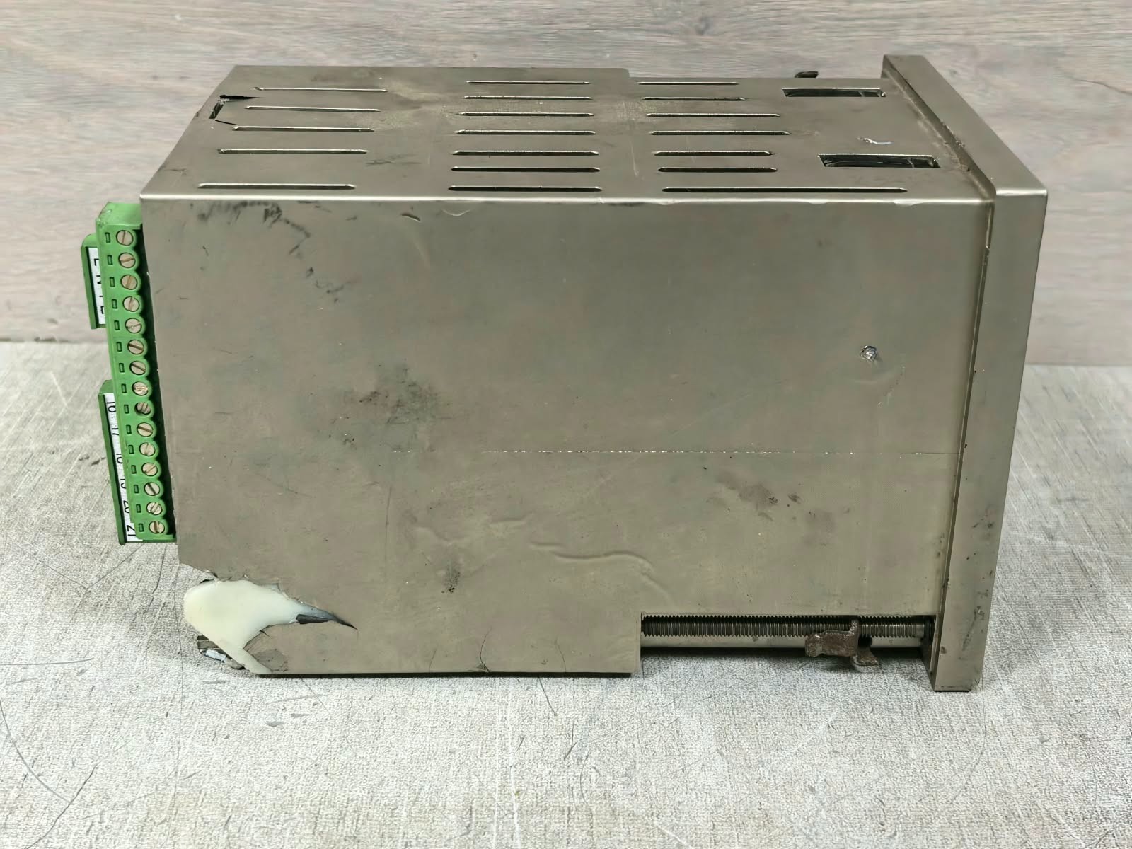 ABB DIGITRIC 100 ABB DIGITRIC 100 CONTROLLER 90-240VAC 10
