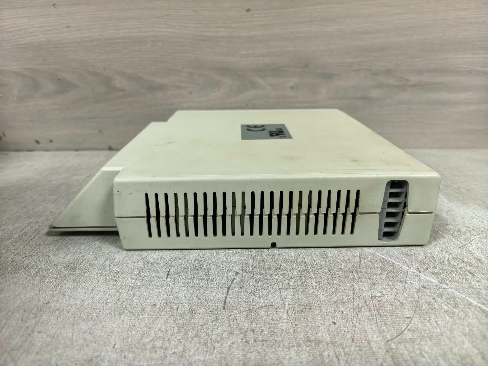 HELVAR HES92020 REV 7 S/W V2.4 HELVAR MARINE THYRISTOR DIMMER REV 7 S/W V2.4 240VAC 10