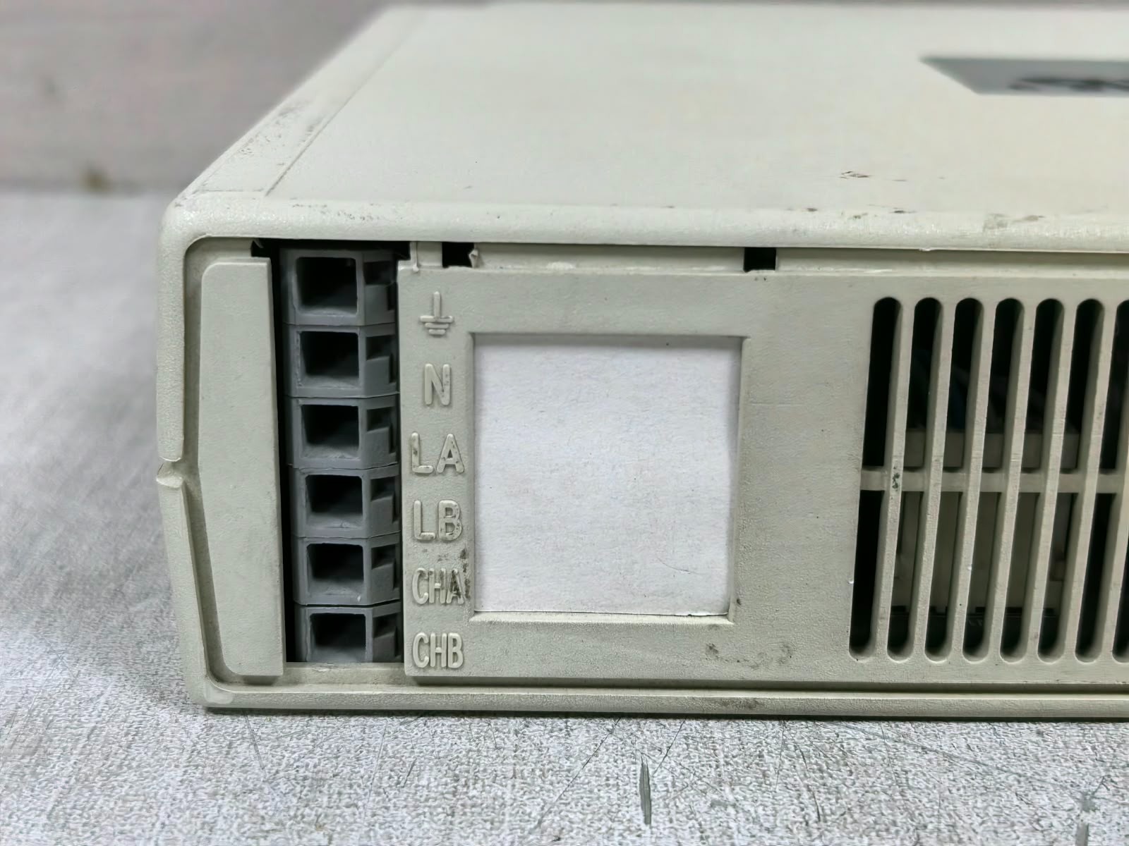 HELVAR HES98020 REV.8 HI S/W V1.7 HELVAR HES98020 REV.8 HI 2-CHANNEL O/P MODULE S/W V1.7 240VAC 3