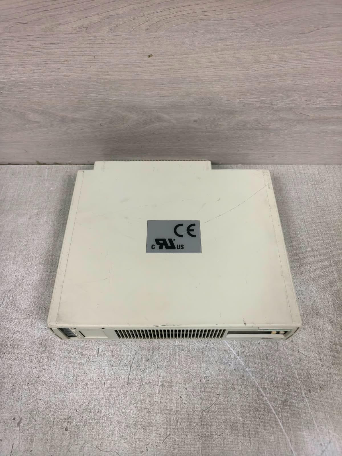 HELVAR HES98020 REV.9 HI S/W V1.7 HELVAR HES98020 REV.9 HI 2-CHANNEL O/P MODULE S/W V1.7 240VAC 9