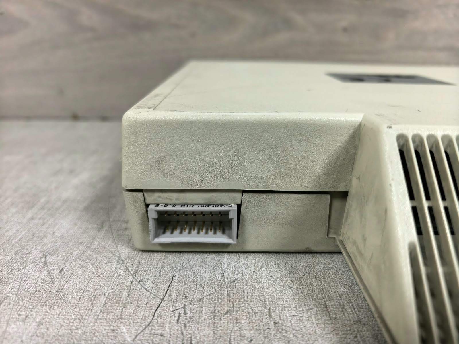 HELVAR HES98020 REV.9 HI S/W V1.7 HELVAR HES98020 REV.9 HI 2-CHANNEL O/P MODULE S/W V1.7 240VAC 10