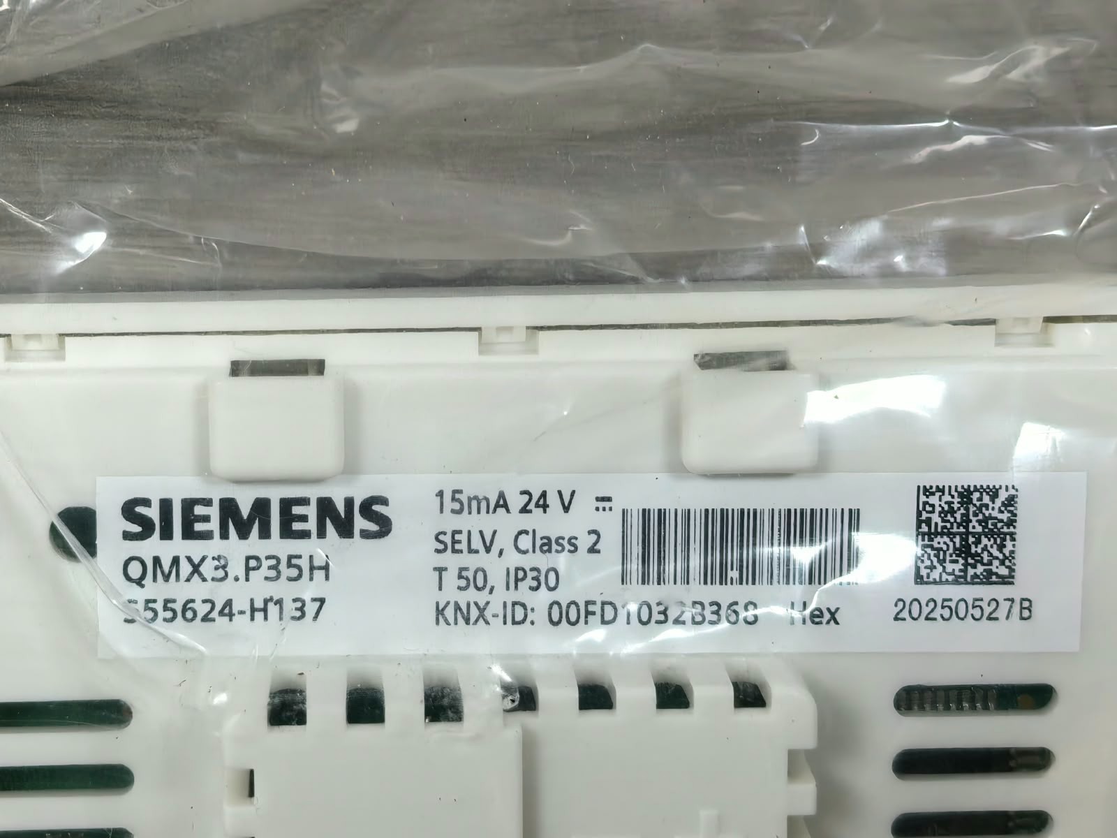 Siemens QMX3.P35H SIEMENS QMX3.P35H SENSOR AND ROOM UNIT 7