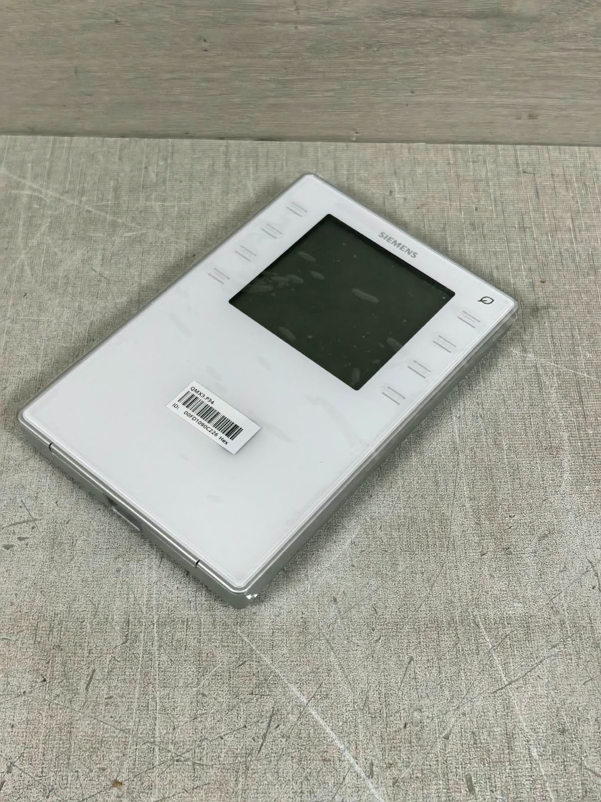 Siemens QMX3.P34 SIEMENS QMX3.P34 ROOM UNIT 24V 8