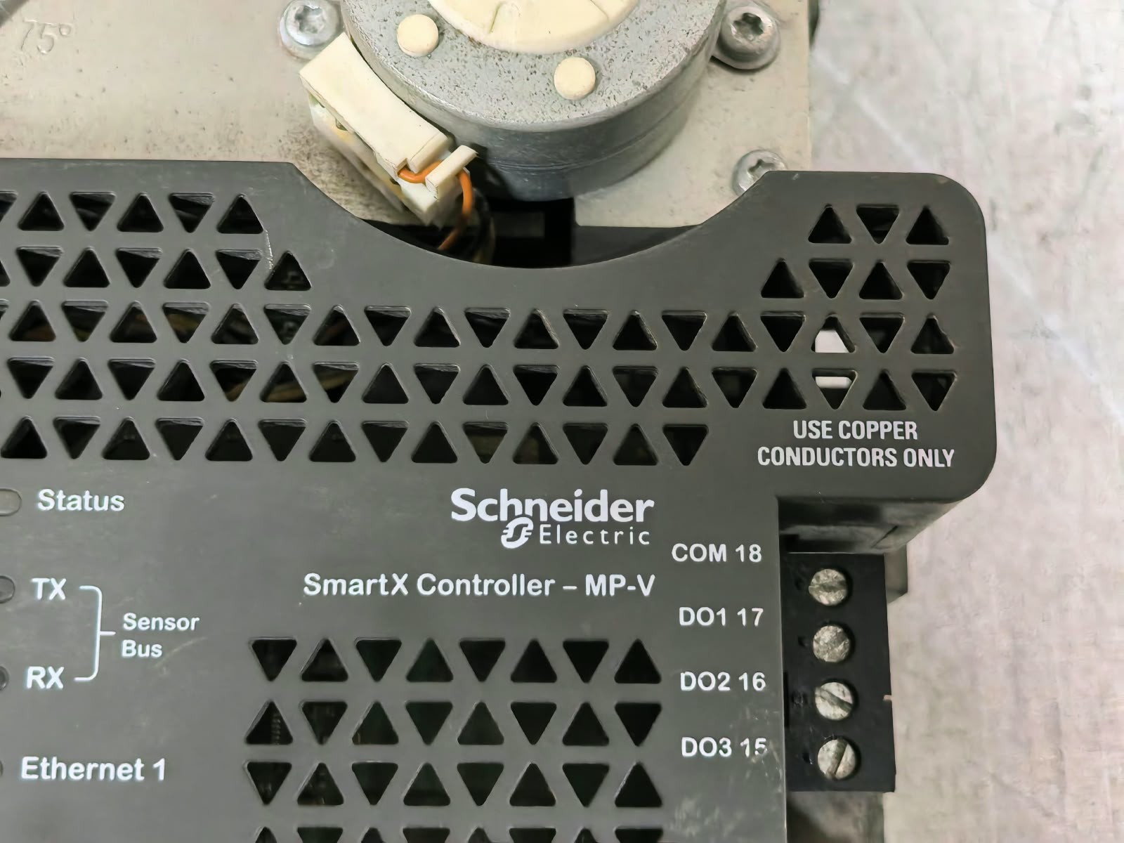 Schneider Electric MP-V / MNVA-762 SCHNEIDER ELECTRIC MP-V / MNVA-762 SMARTX CONTROLLER 5
