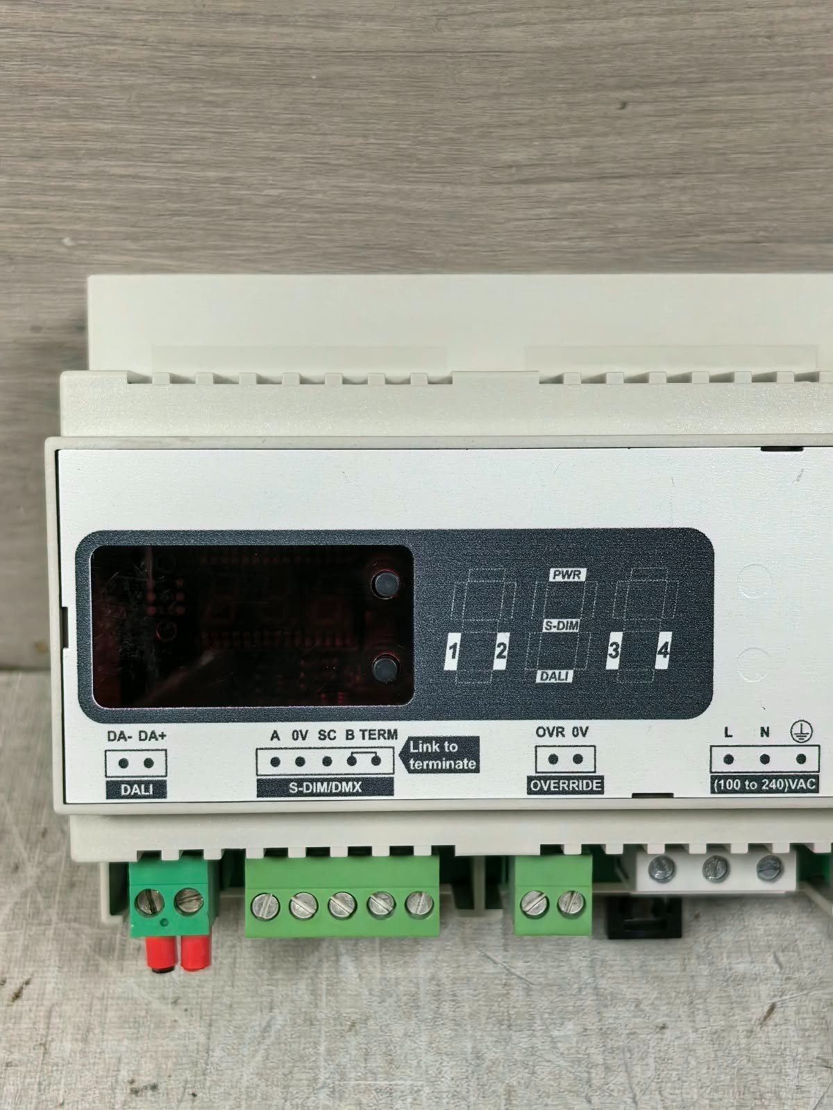 HELVAR 454 REV 8 S/W V2.40 HELVAR 454 TRANSISTOR DIMMER REV 8 S/W V2.40 100-240VAC 3