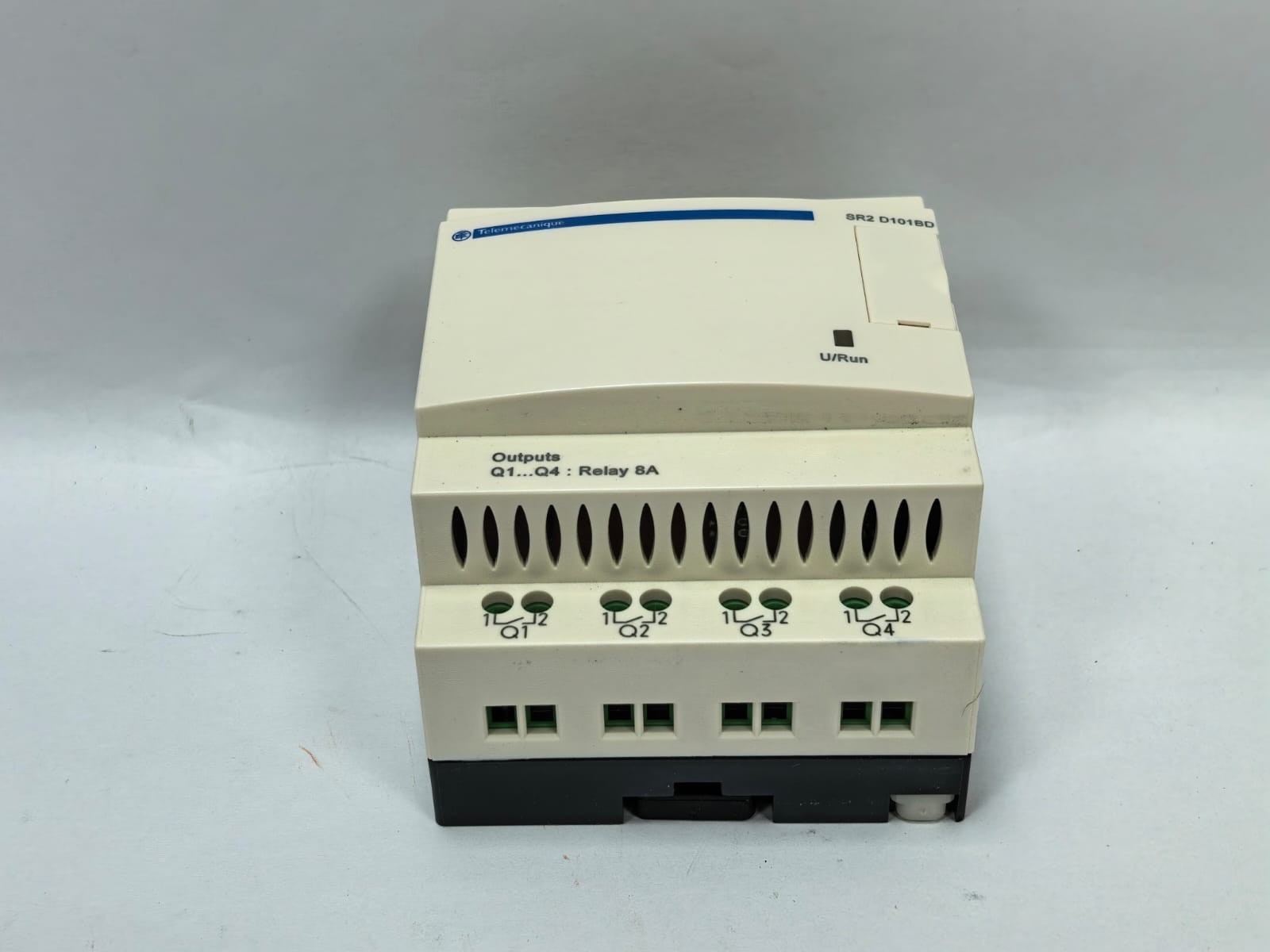 Telemecanique SR2 D101BD TELEMECANIQUE SR2 D101BD BASIC SMART RELAY SR2 8