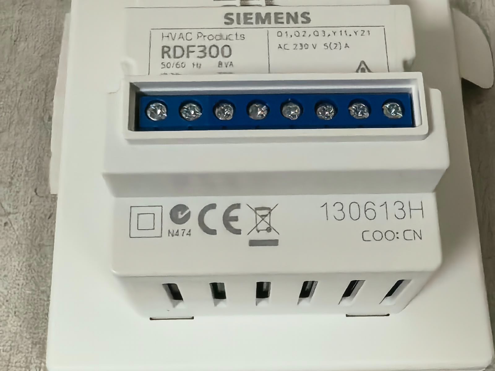 Siemens RDF300 130613H SIEMENS RDF300 130613H FLUSH-MOUNTED ROOM THERMOSTAT 230V 7