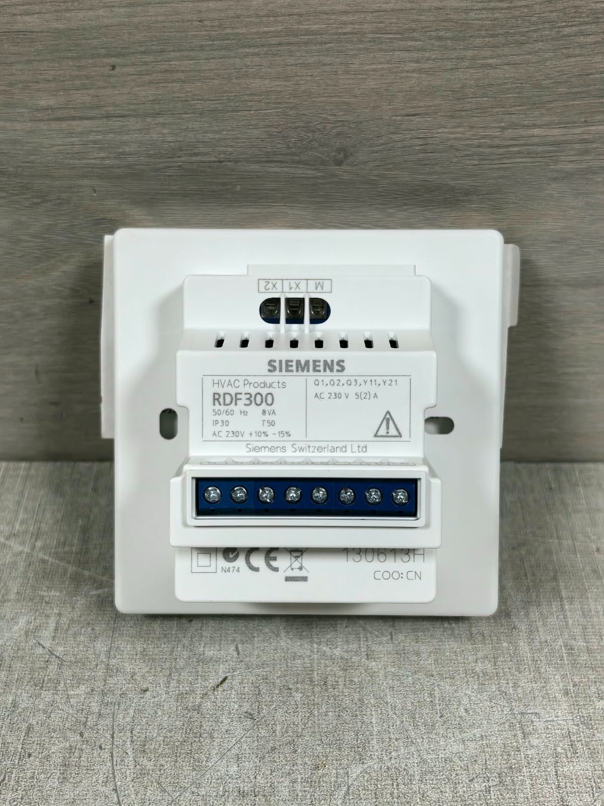 Siemens RDF300 130613H SIEMENS RDF300 130613H FLUSH-MOUNTED ROOM THERMOSTAT 230V 9
