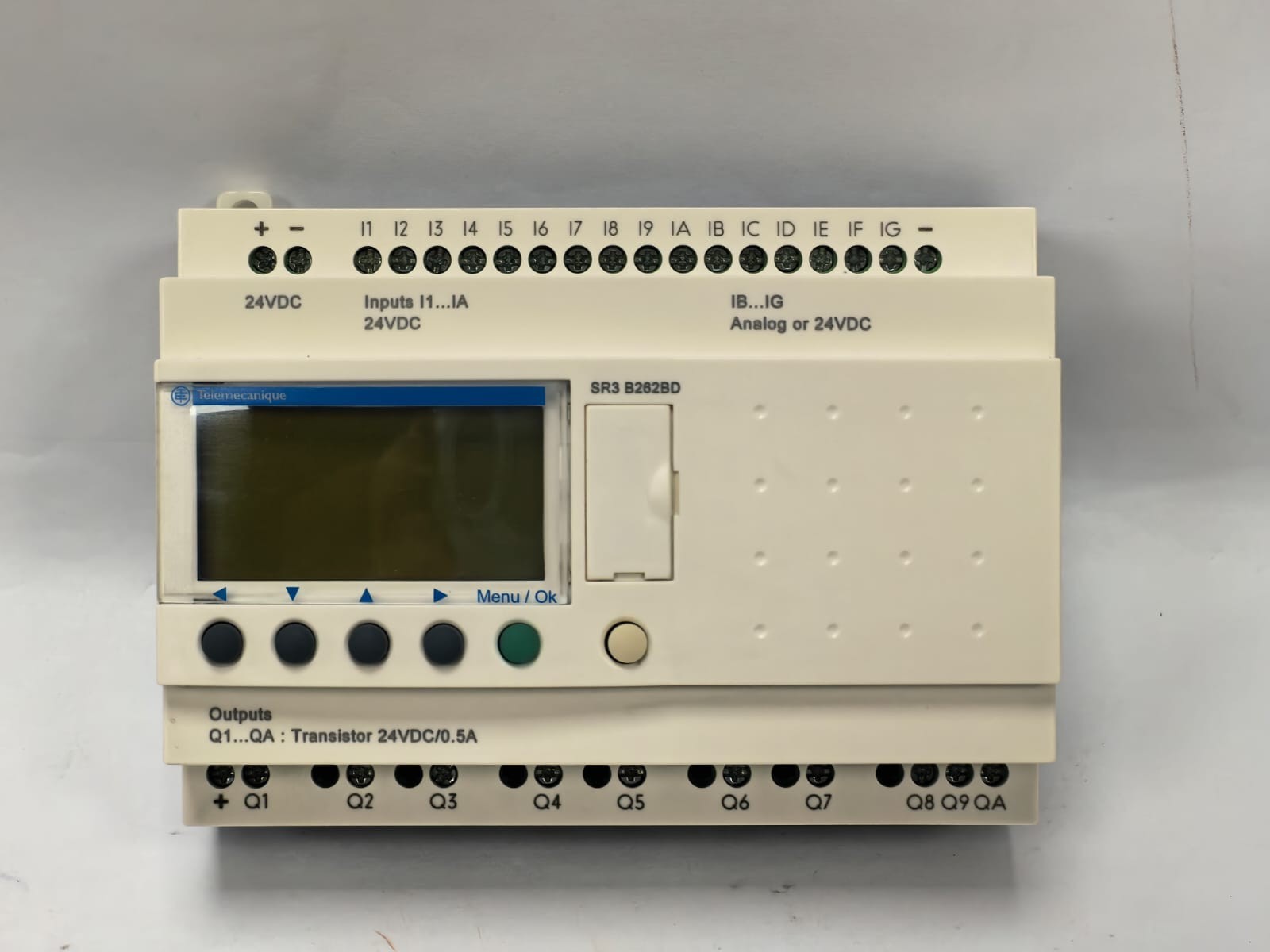 Telemecanique SR3 B262BD TELEMECANIQUE SR3 B262BD MODULAR SMART RELAY 2