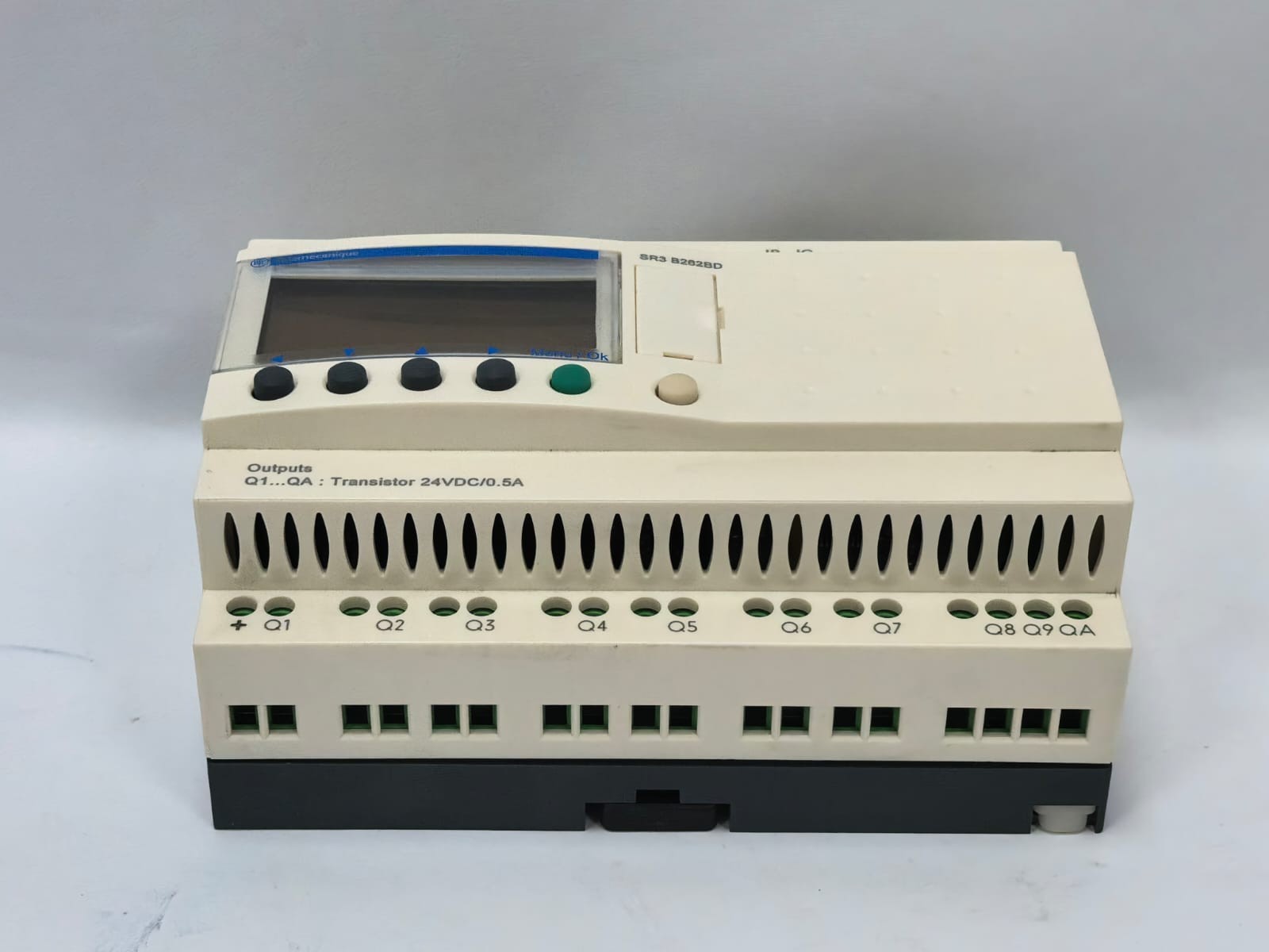 Telemecanique SR3 B262BD TELEMECANIQUE SR3 B262BD MODULAR SMART RELAY 10