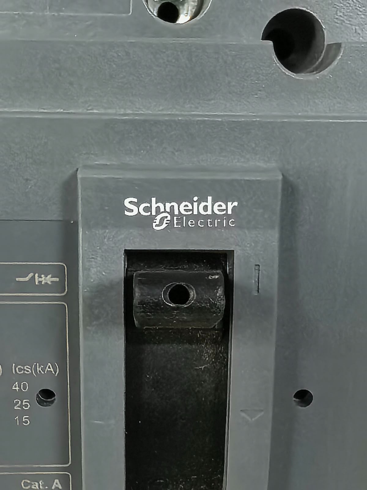 Schneider Electric CVS100B SCHNEIDER ELECTRIC EASYPACT CVS100B CIRCUIT BREAKER 690V 2
