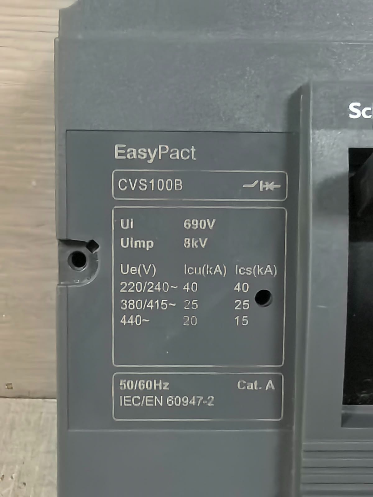 Schneider Electric CVS100B SCHNEIDER ELECTRIC EASYPACT CVS100B CIRCUIT BREAKER 690V 3